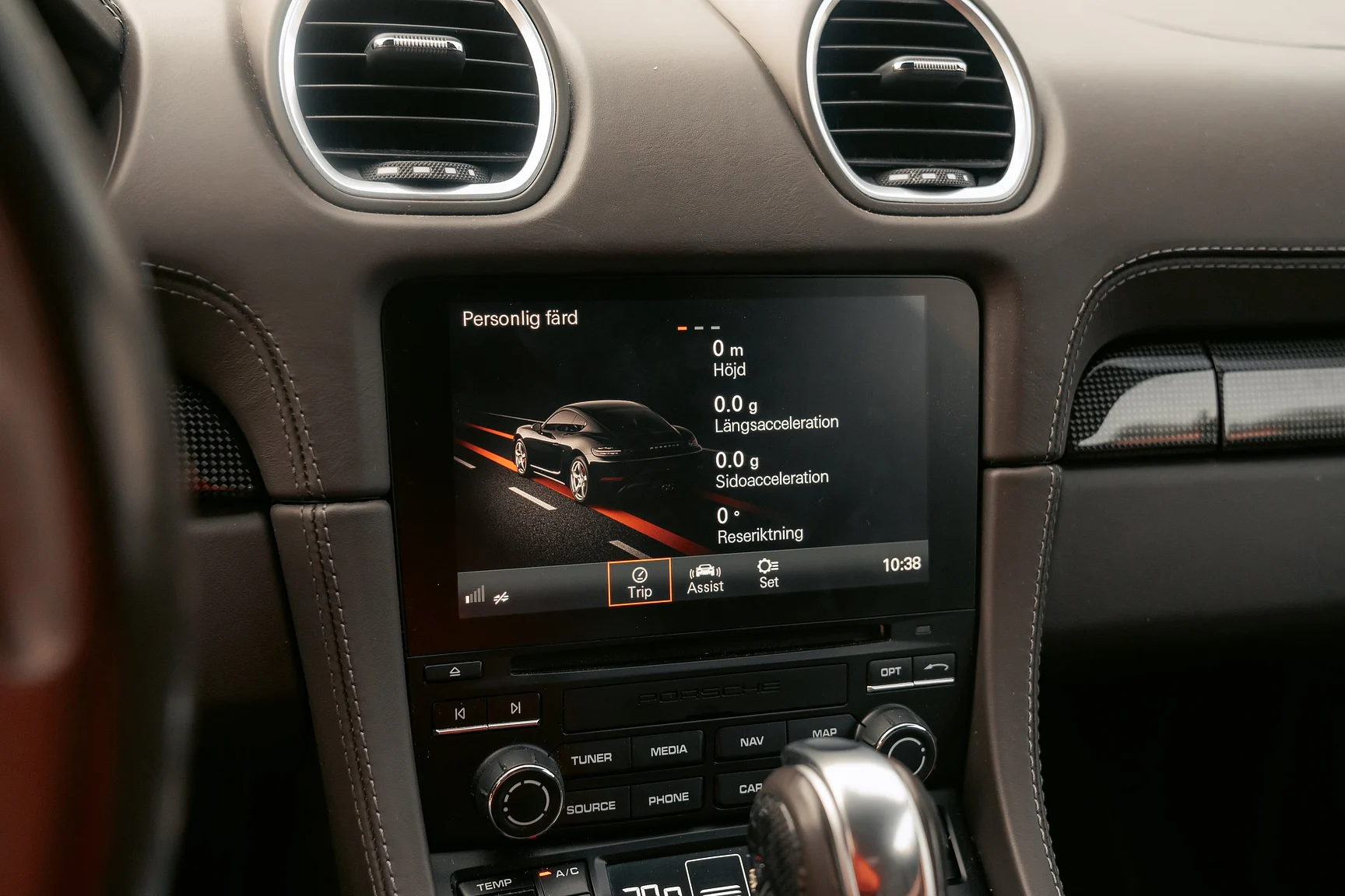Interior image of 2017 Porsche 718 Cayman S (21)
