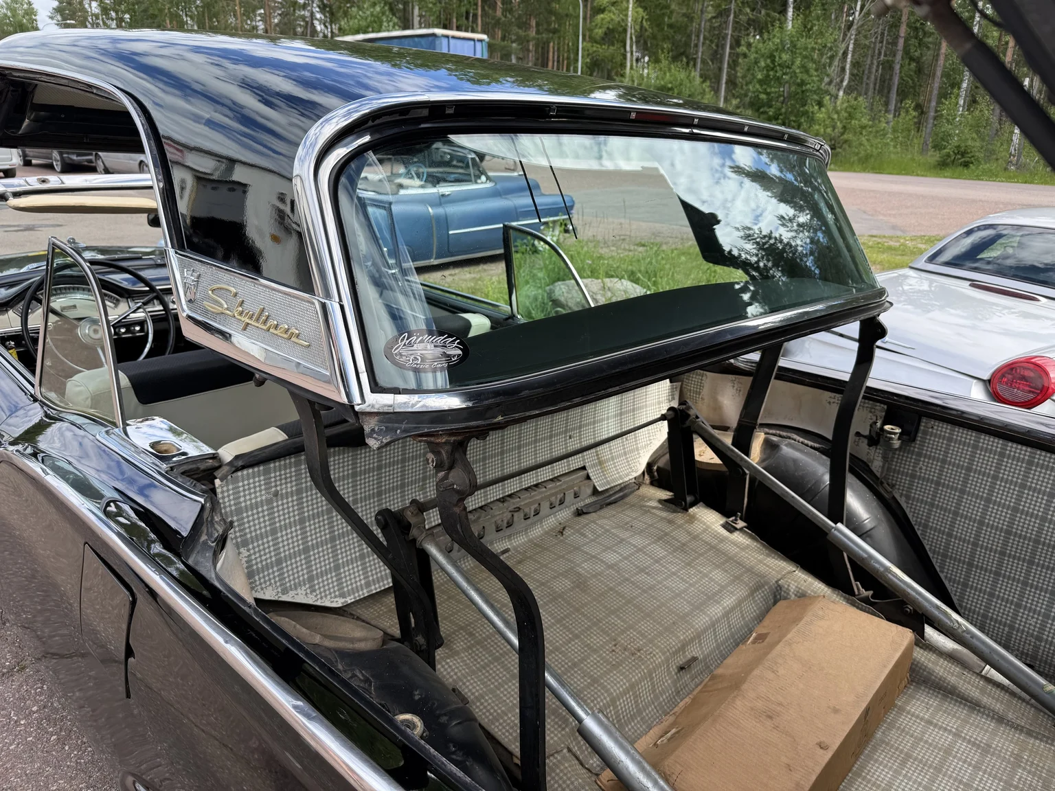 Image of 1957 Ford Fairlane 500 Hardtop Cabriolet mechanics (32)