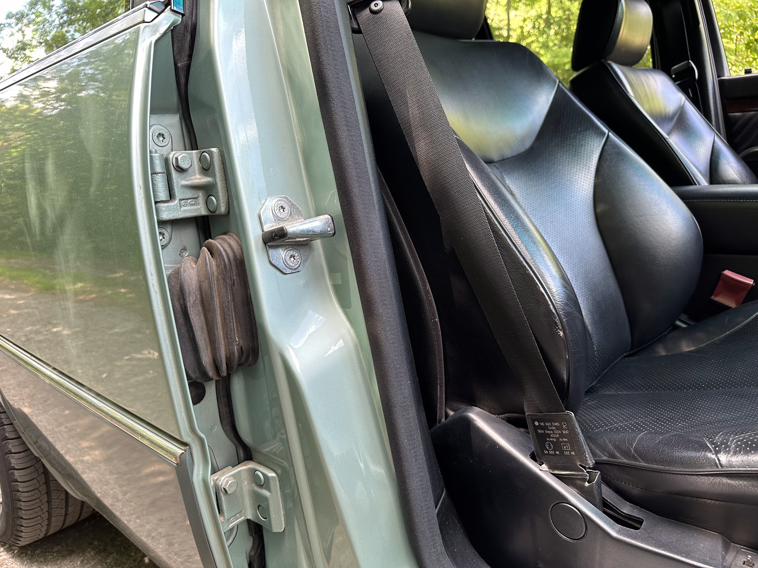 Innenraumfoto von 1992 Mercedes 300 SE (46)