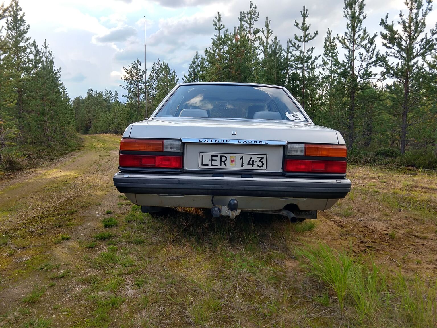 Exteriörbild på 1983 Datsun Laurel
