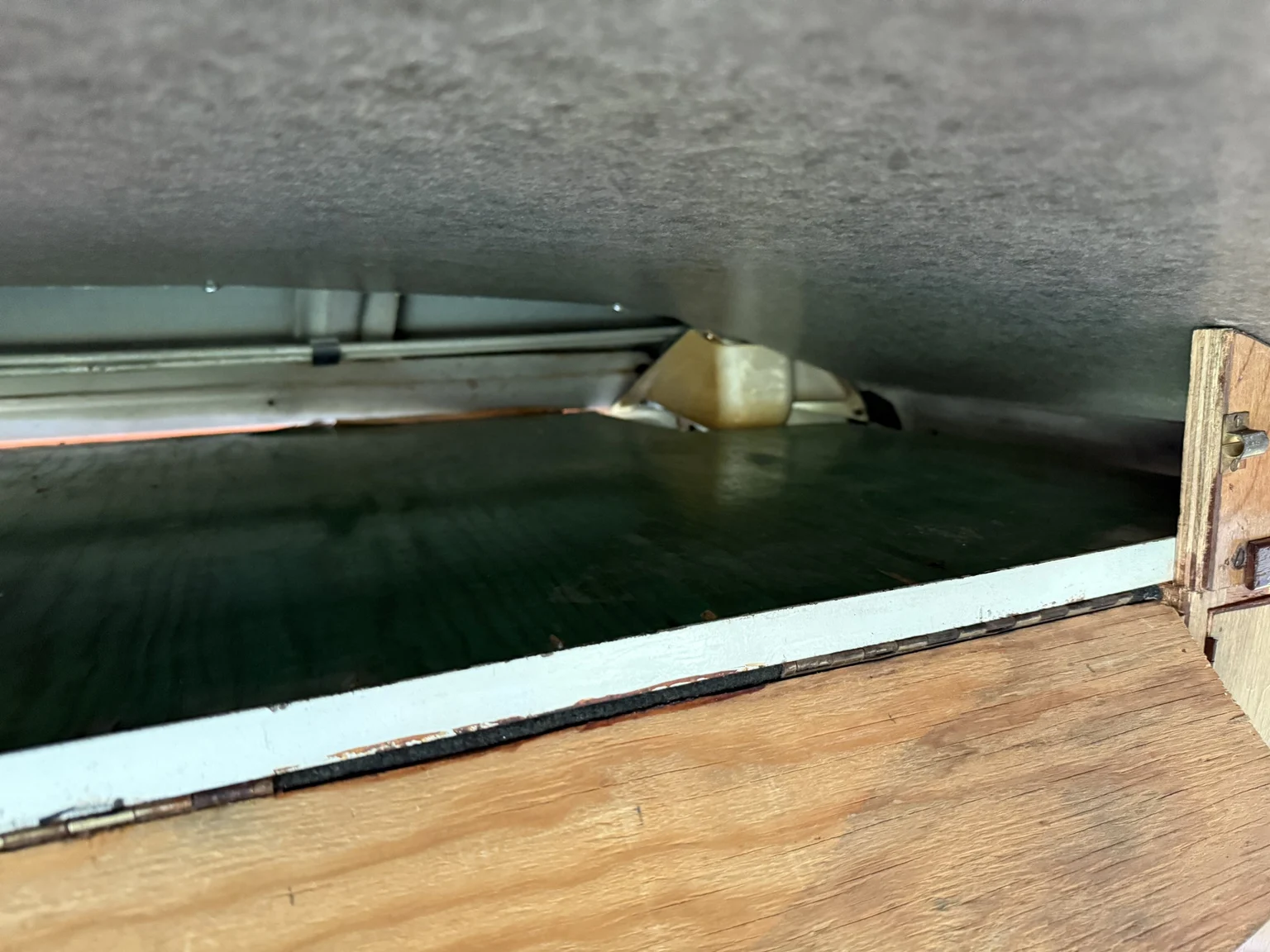 Innenraumfoto von 1975 Volkswagen Transporter Campervan (74)