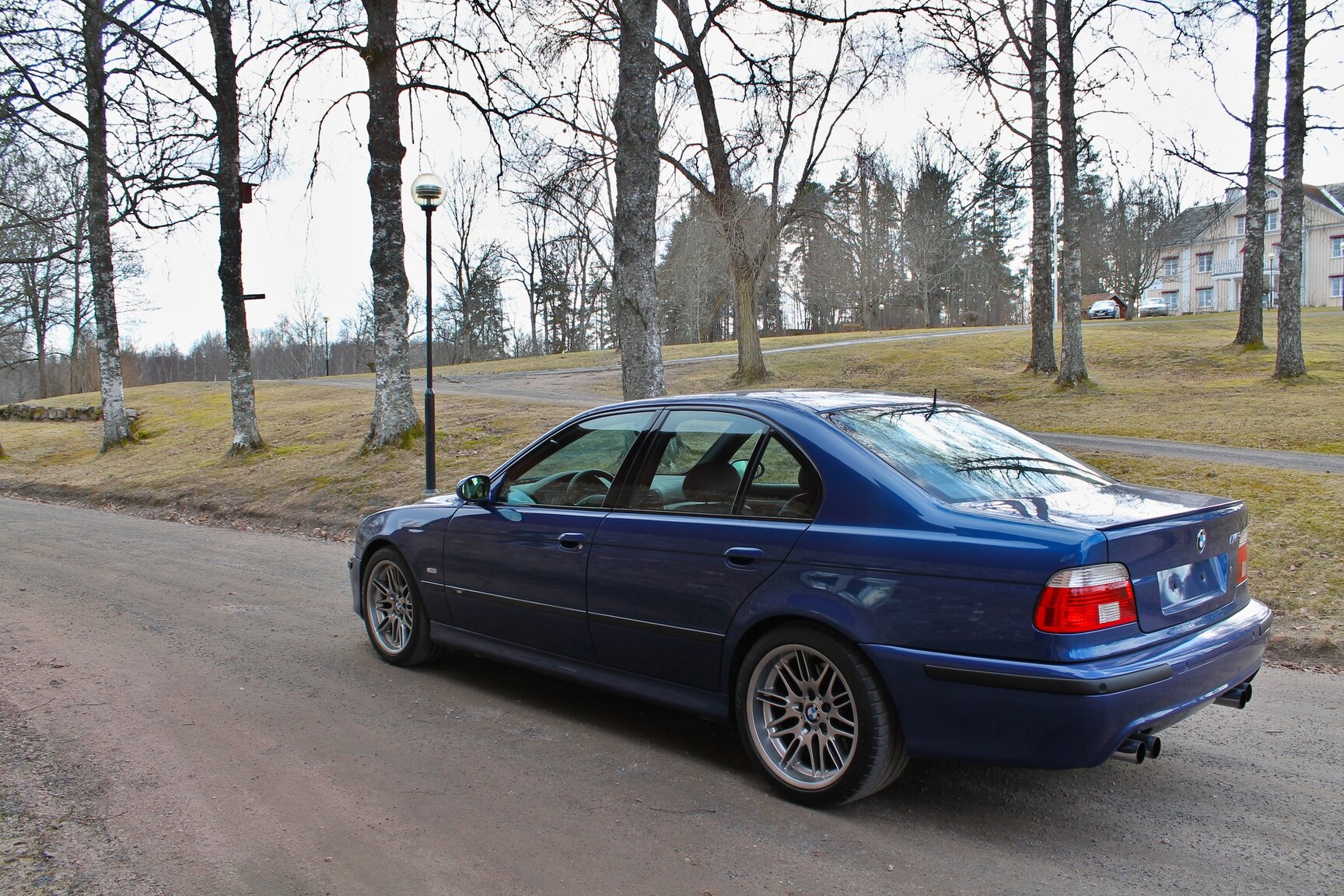 Exteriörbild på 2003 BMW M5