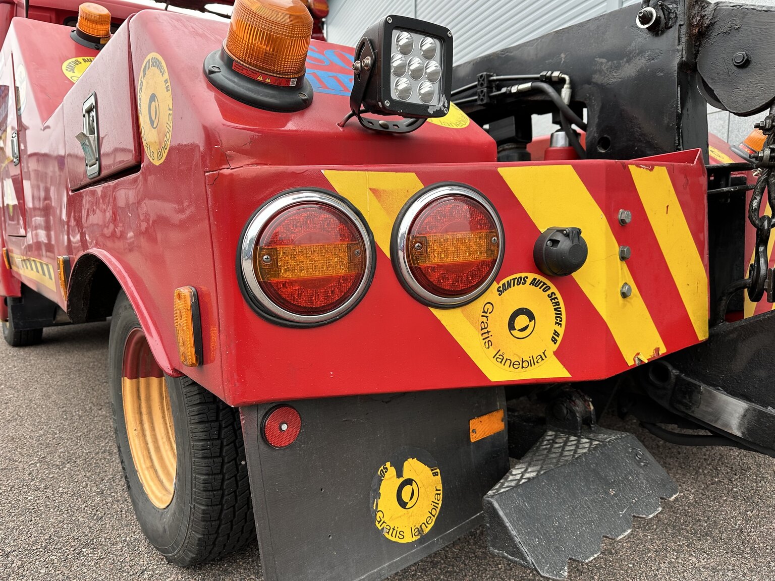 Exteriörbild på 1983 Volkswagen LT46 bärgare (22)