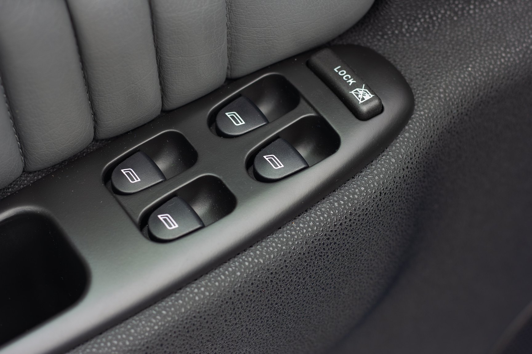 Interior image of 2004 Alfa Romeo 156 GTA