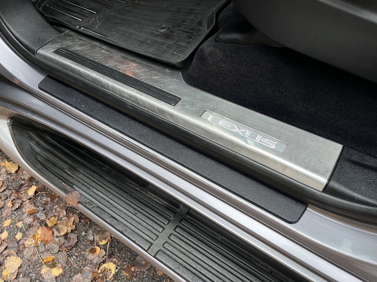 Innenraumfoto von 2011 Lexus LX570