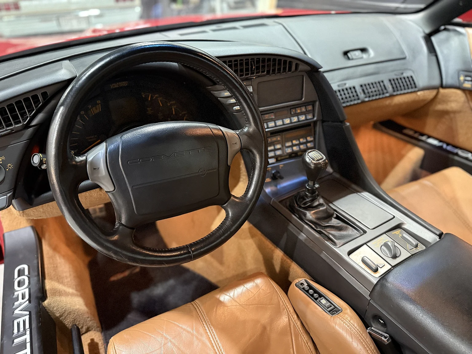 Interior image of 1990 Chevrolet Corvette ZR-1 (40)