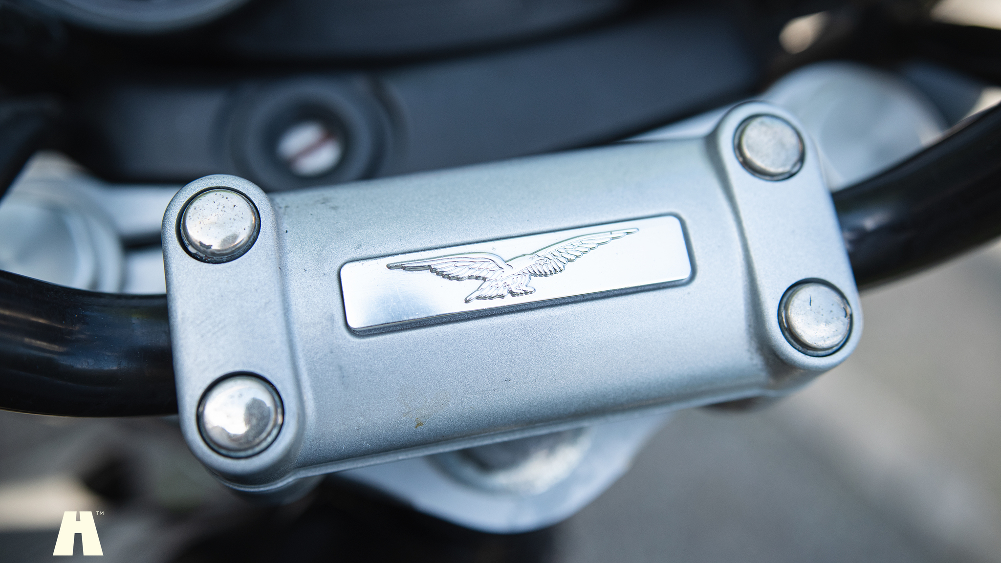 Exteriörbild på 2005 Moto Guzzi Breva 750i