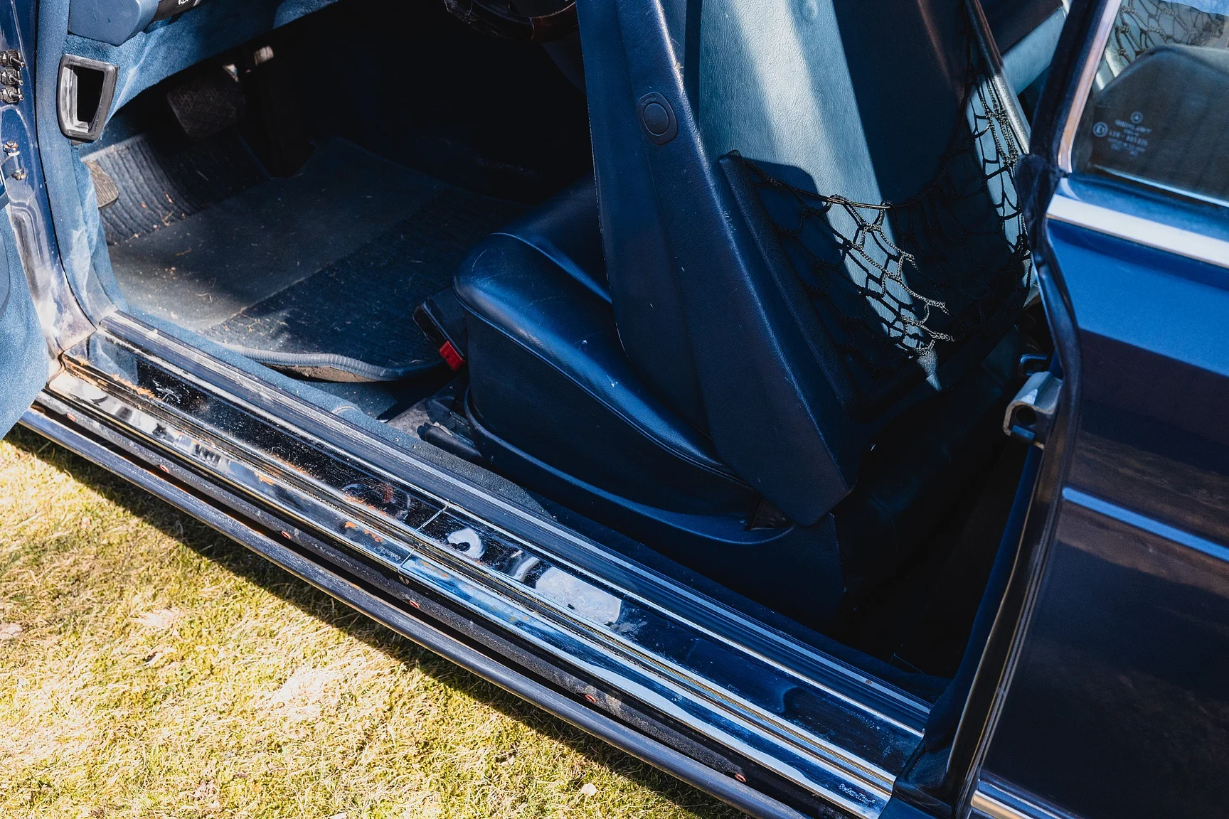 Innenraumfoto von 1986 Mercedes-Benz 560 SEC  (39)