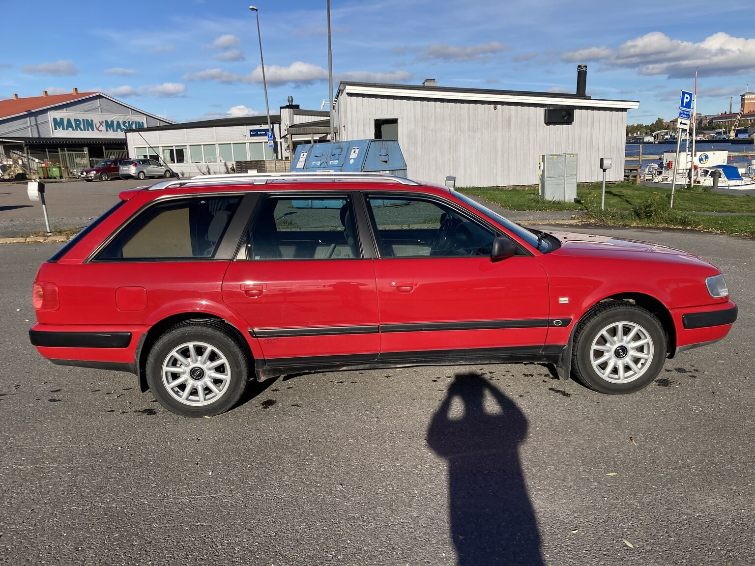 Exterior image of 1992 Audi 100 Avant 2.3E Quattro
