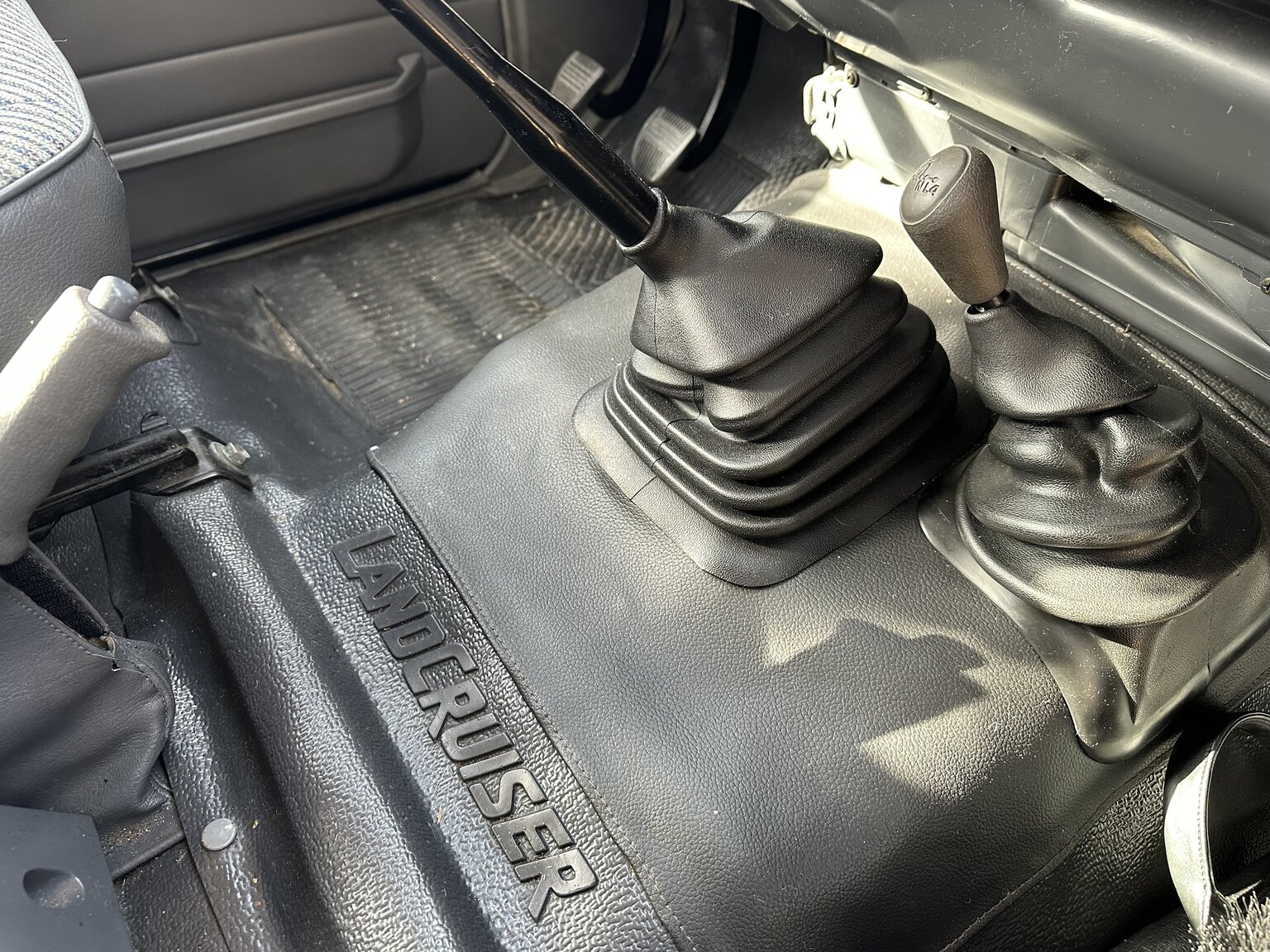 Interior image of 1993 Toyota Land Cruiser Serie 70