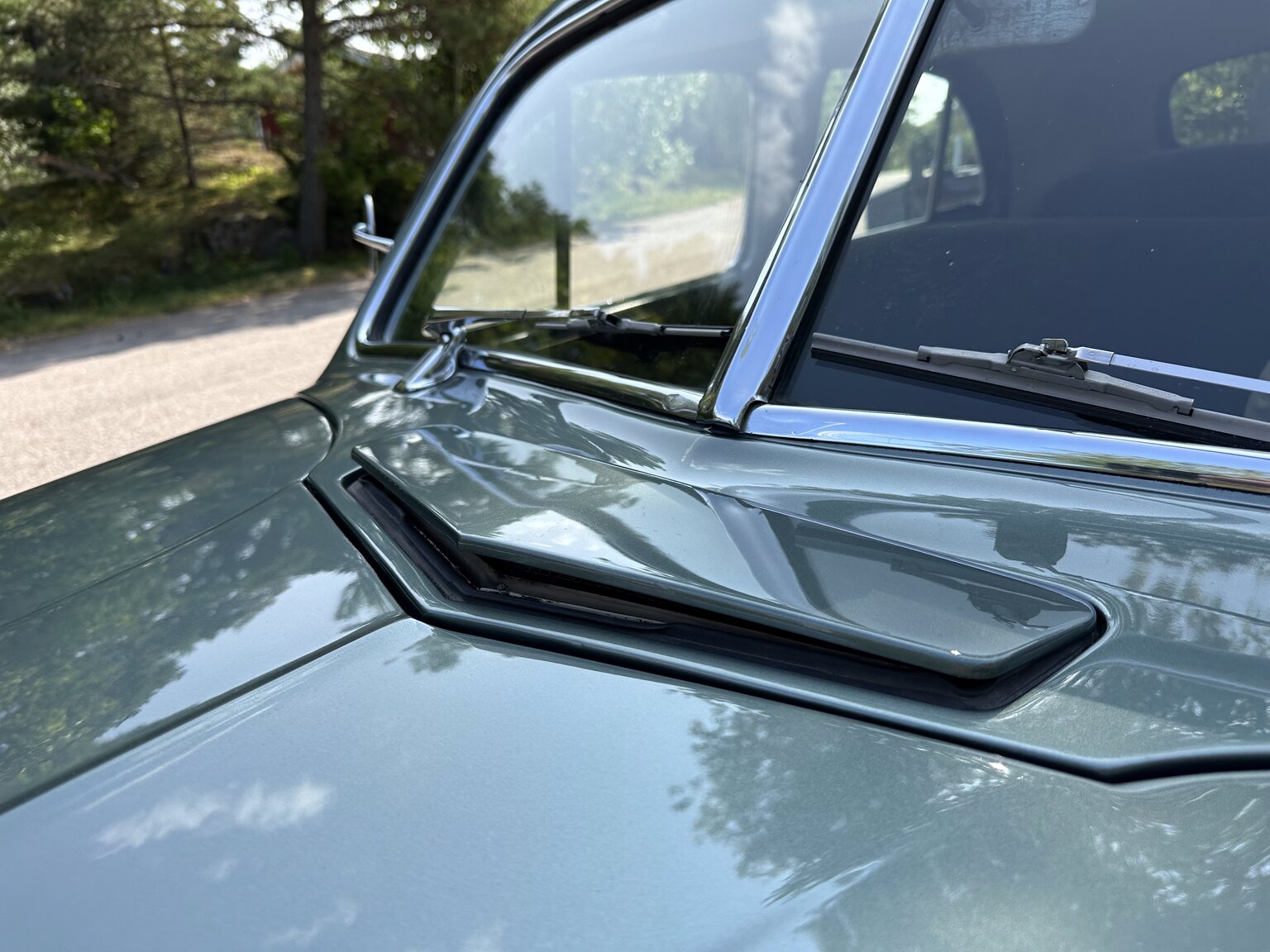 Exterior image of Buick Sedan Special 8