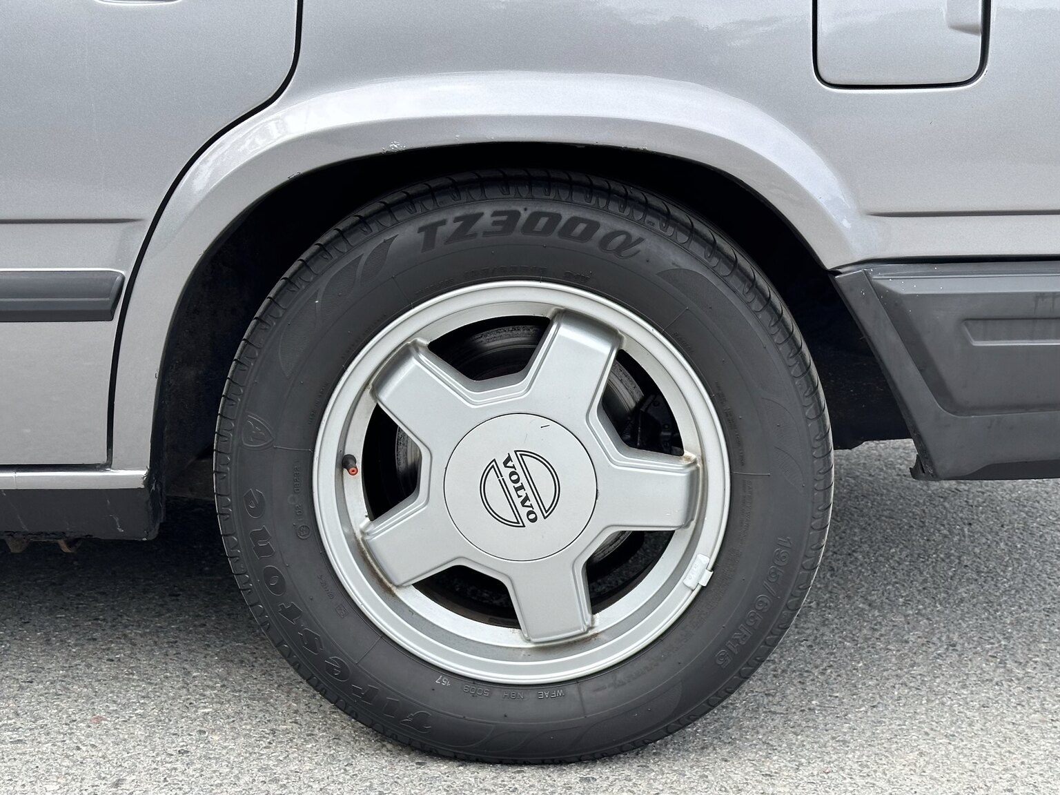 Exteriörbild på 1988 Volvo 740 Turbo