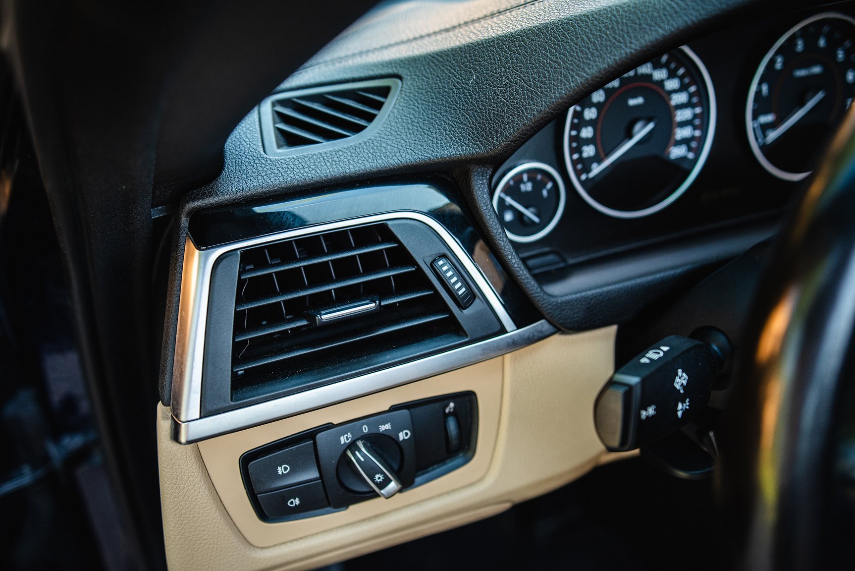 Interior image of 2018 BMW 430i xDrive Convertible
