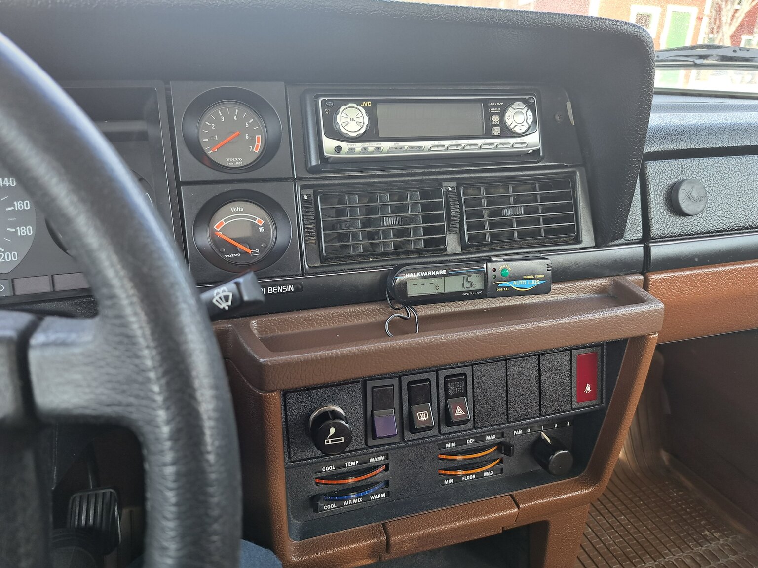 Interiörbild 1988 Volvo 240 GL