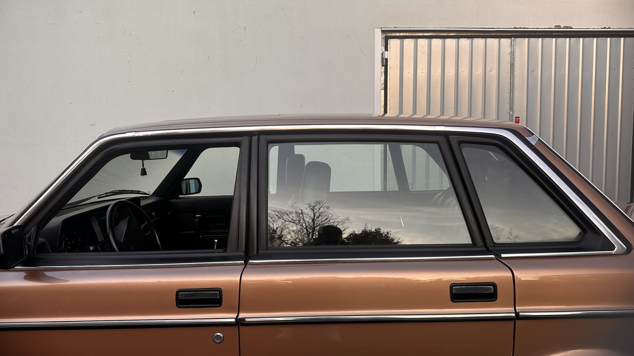 Exteriörbild på 1981 Volvo 244 GLE D6