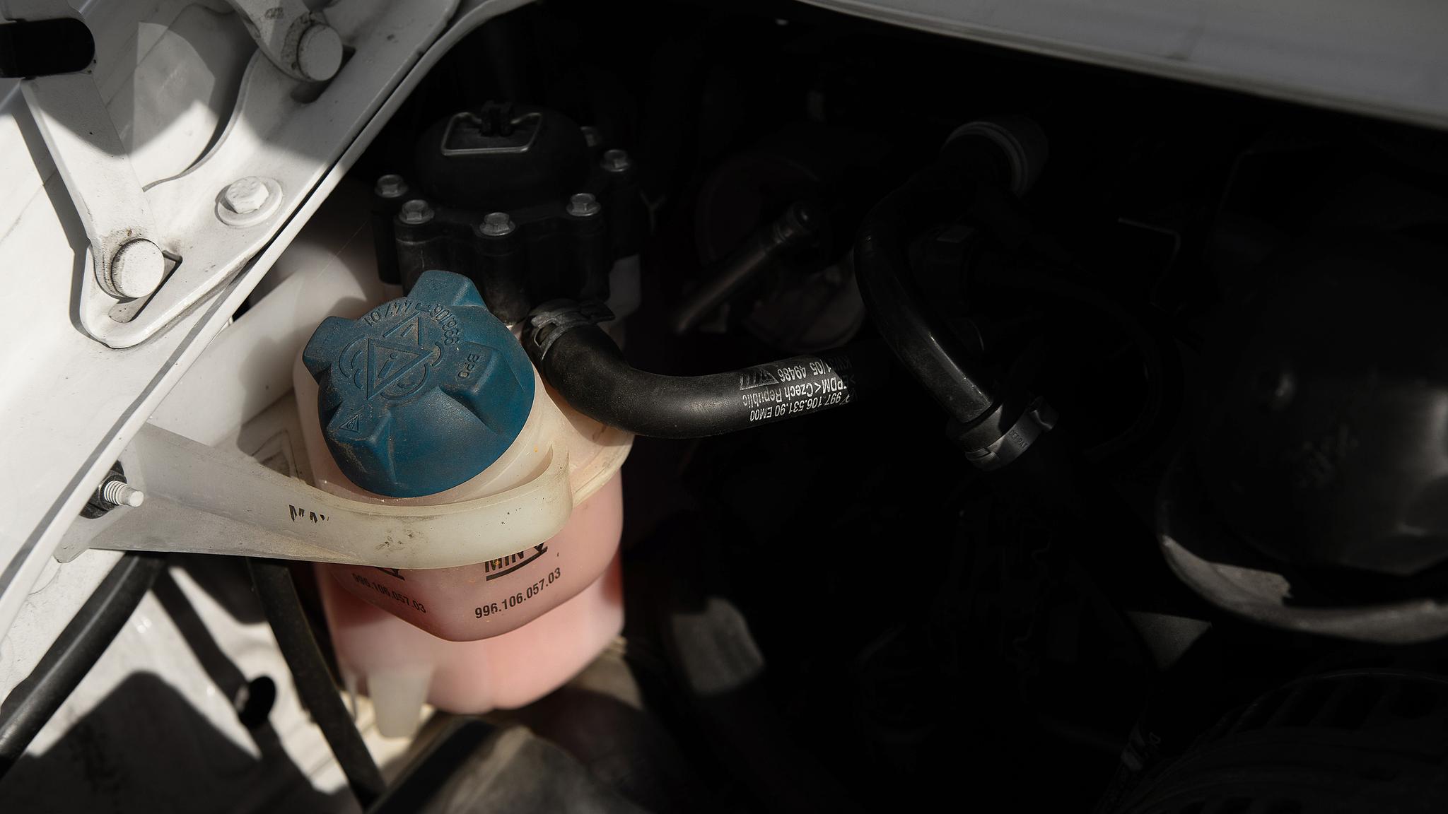 Image of 2007 Porsche 997 GT3 Gen 1  mechanics (2)