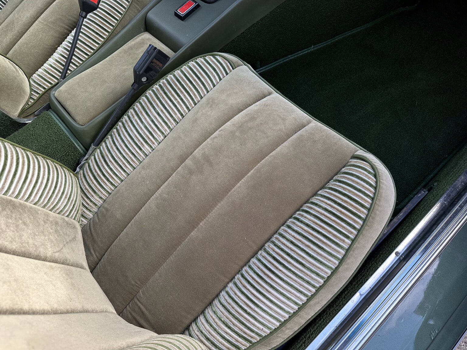 Interiörbild 1974 Mercedes Benz 450 SLC