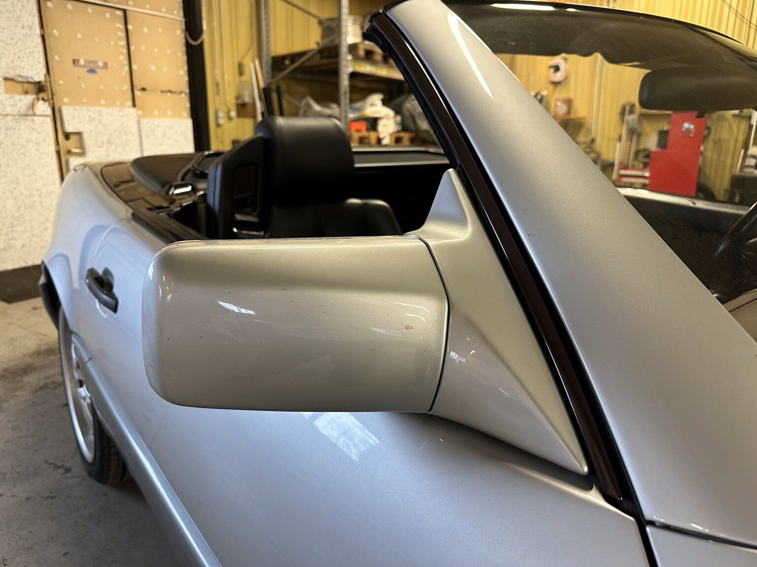 Exteriörbild på 1993 Mercedes-Benz SL 320