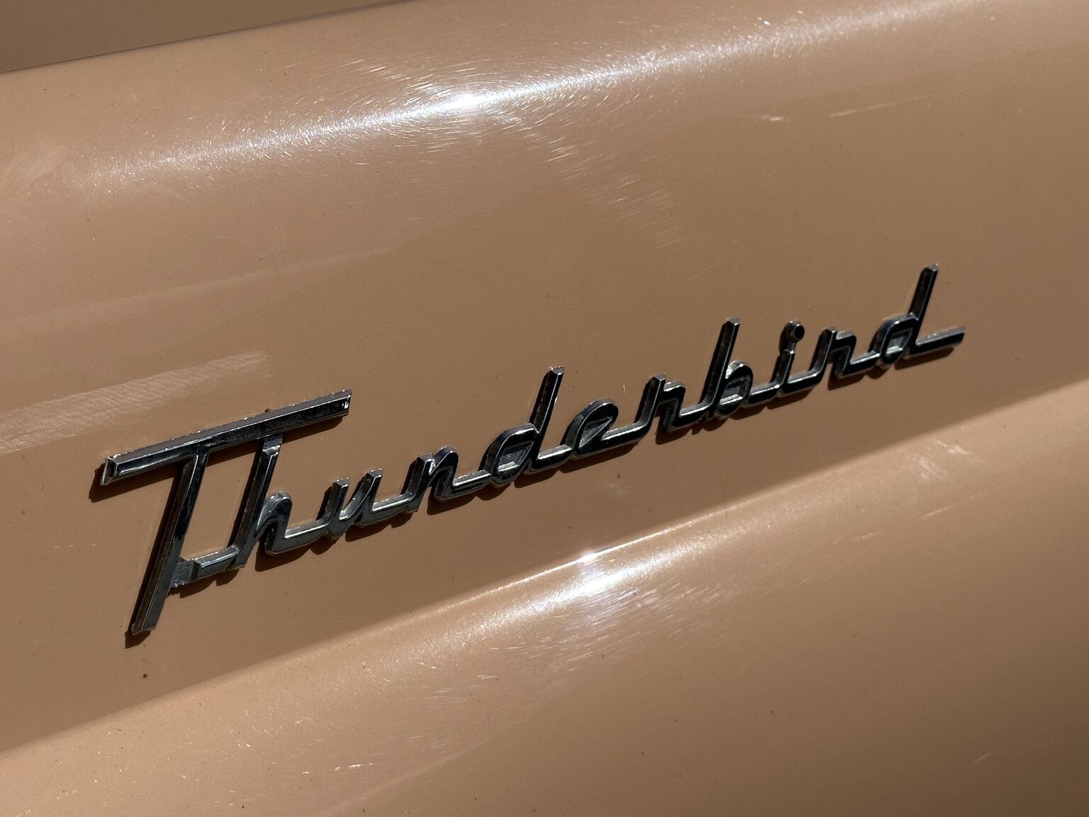 Exteriörbild på 1956 Ford Thunderbird Convertible