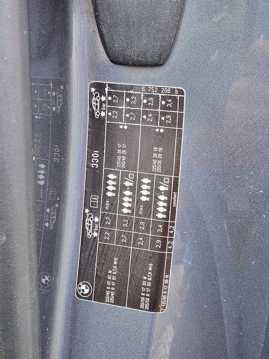 Interior image of 2002  BMW 330Ci 