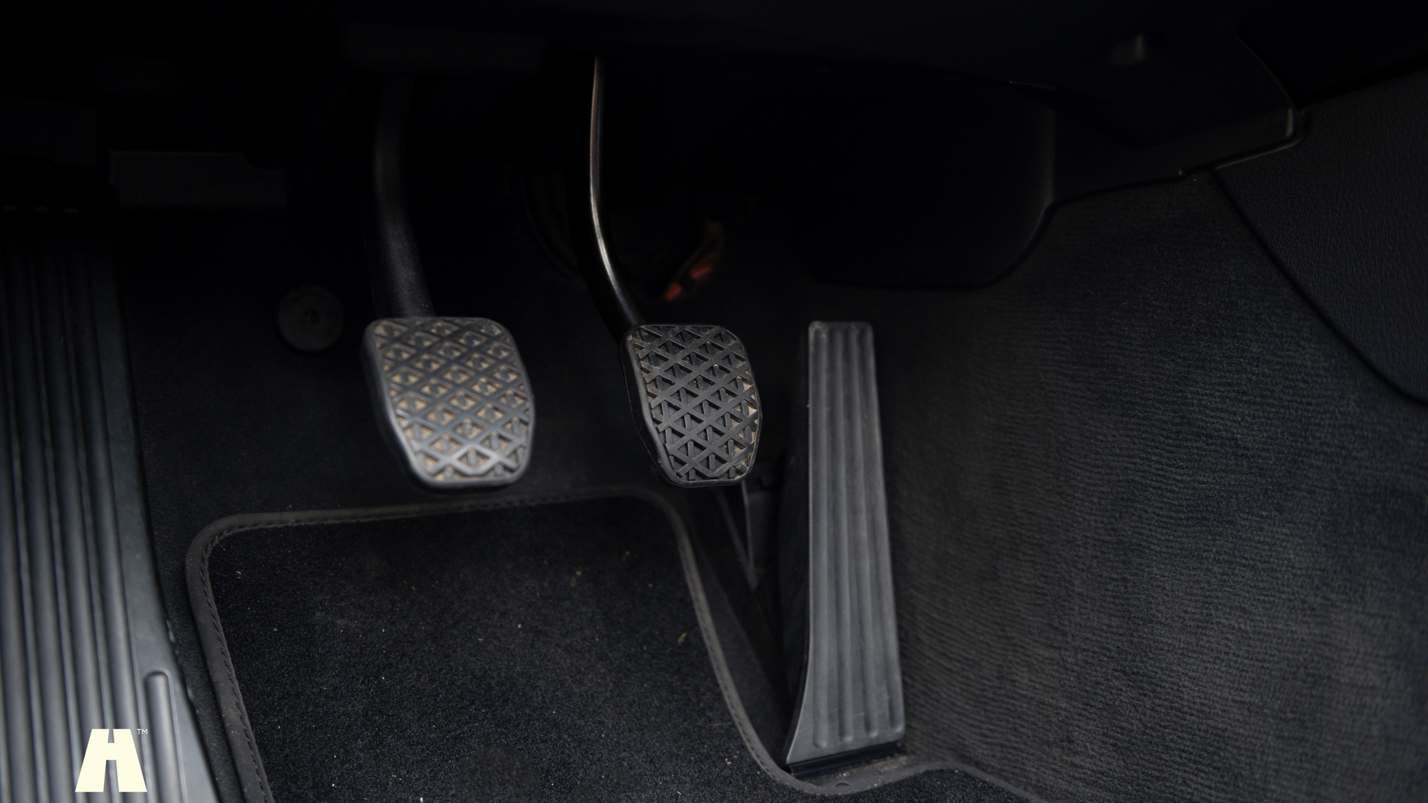 Innenraumfoto von 2009 BMW Z4 S-Drive23i (28)