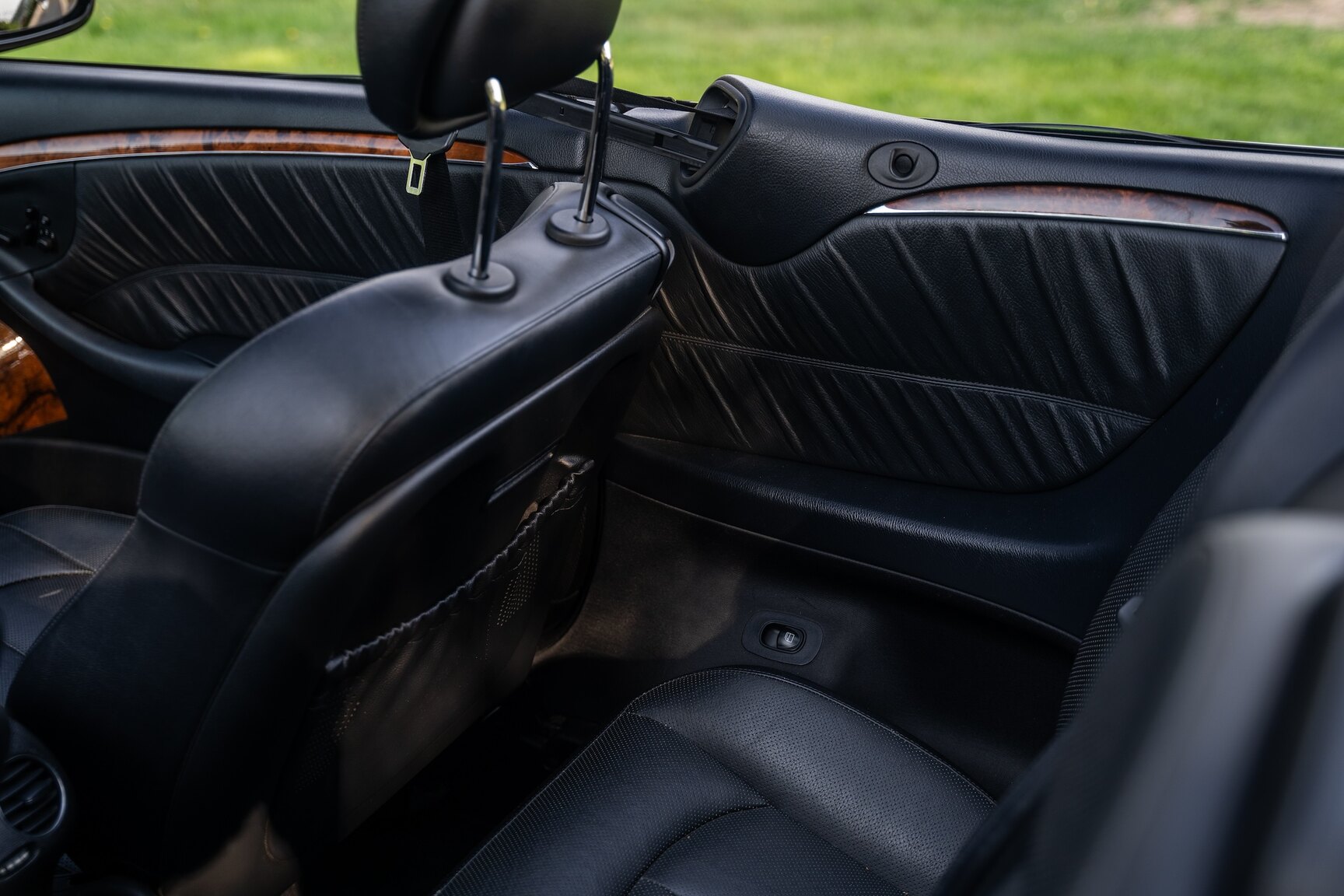 Interior image of 2009 Mercedes-Benz CLK 550