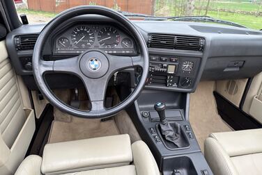 Interiörbild 1987 BMW 325i Convertible