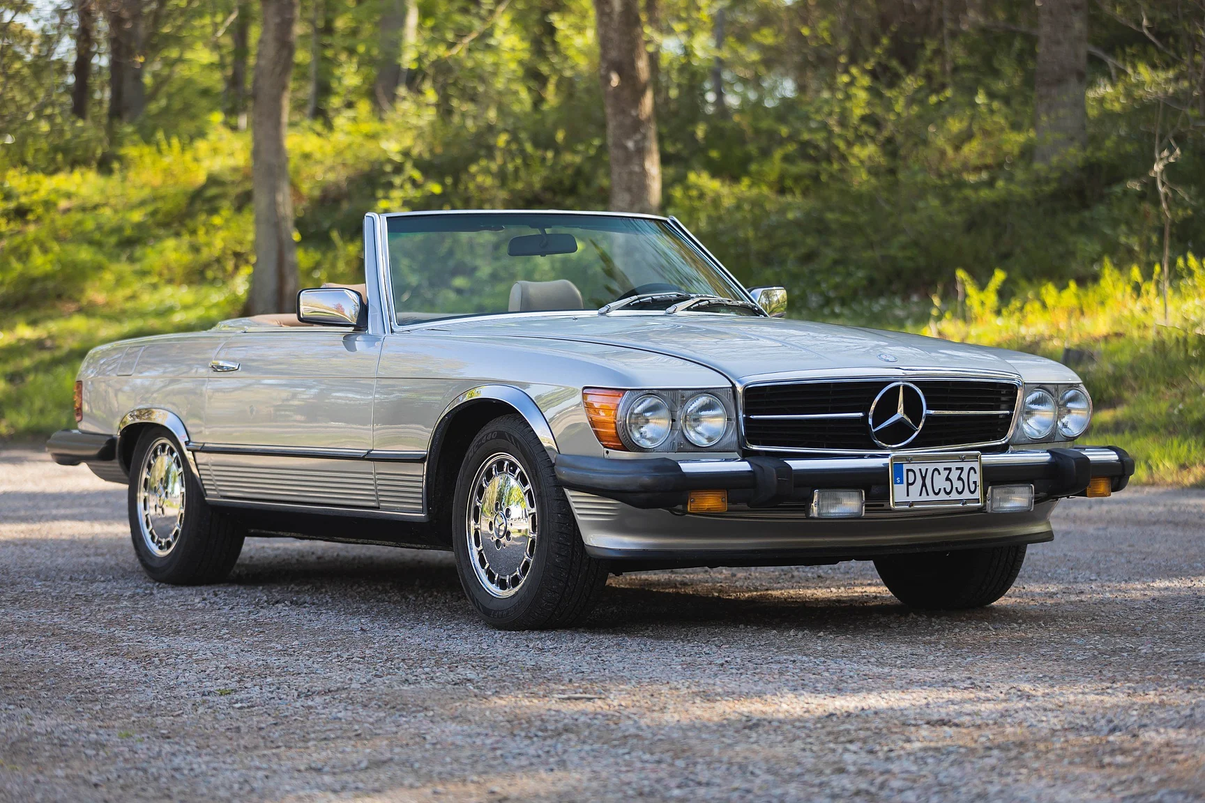 Exteriörbild på 1980 Mercedes-Benz 450 SL  (2)