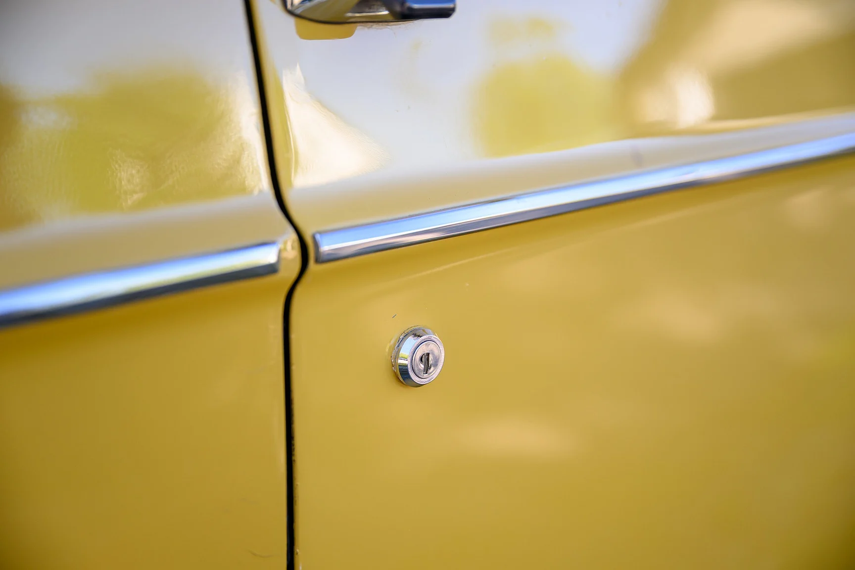 Exterior image of 1971 Volvo 144 2.0 Automatic (70)