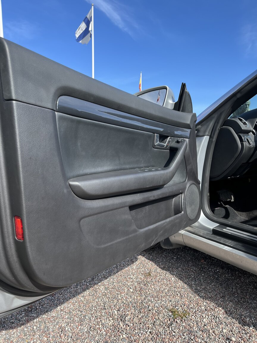 Interiörbild 2003 Audi A4 Cabriolet 3.0
