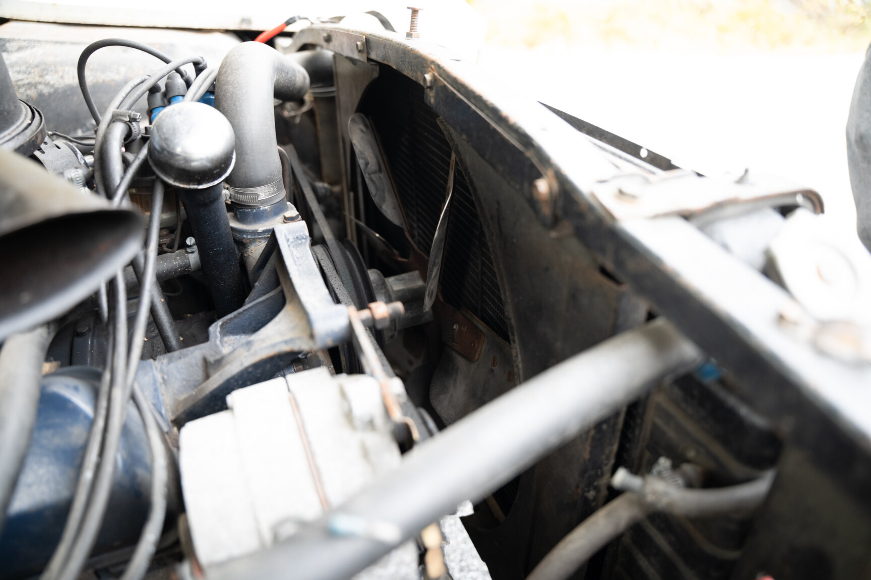 Image of 1965 Cadillac De Ville convertible mechanics