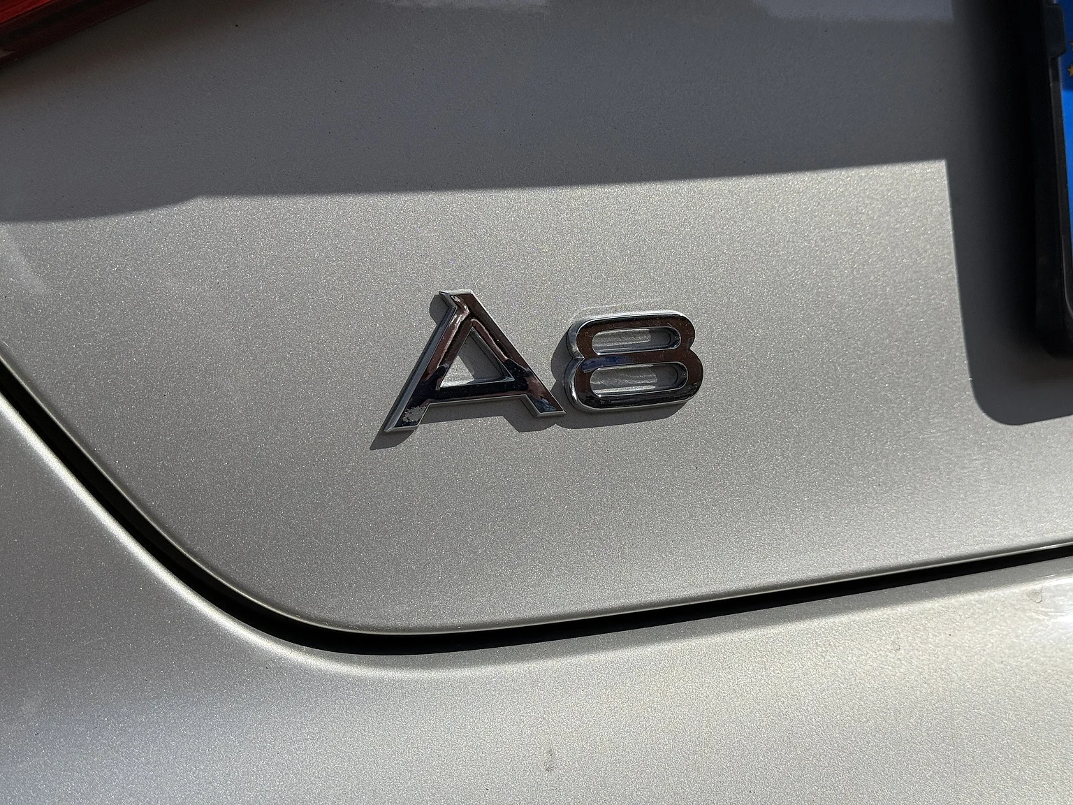 Exterior image of 2014 Audi A8 4.0 TFSI (45)