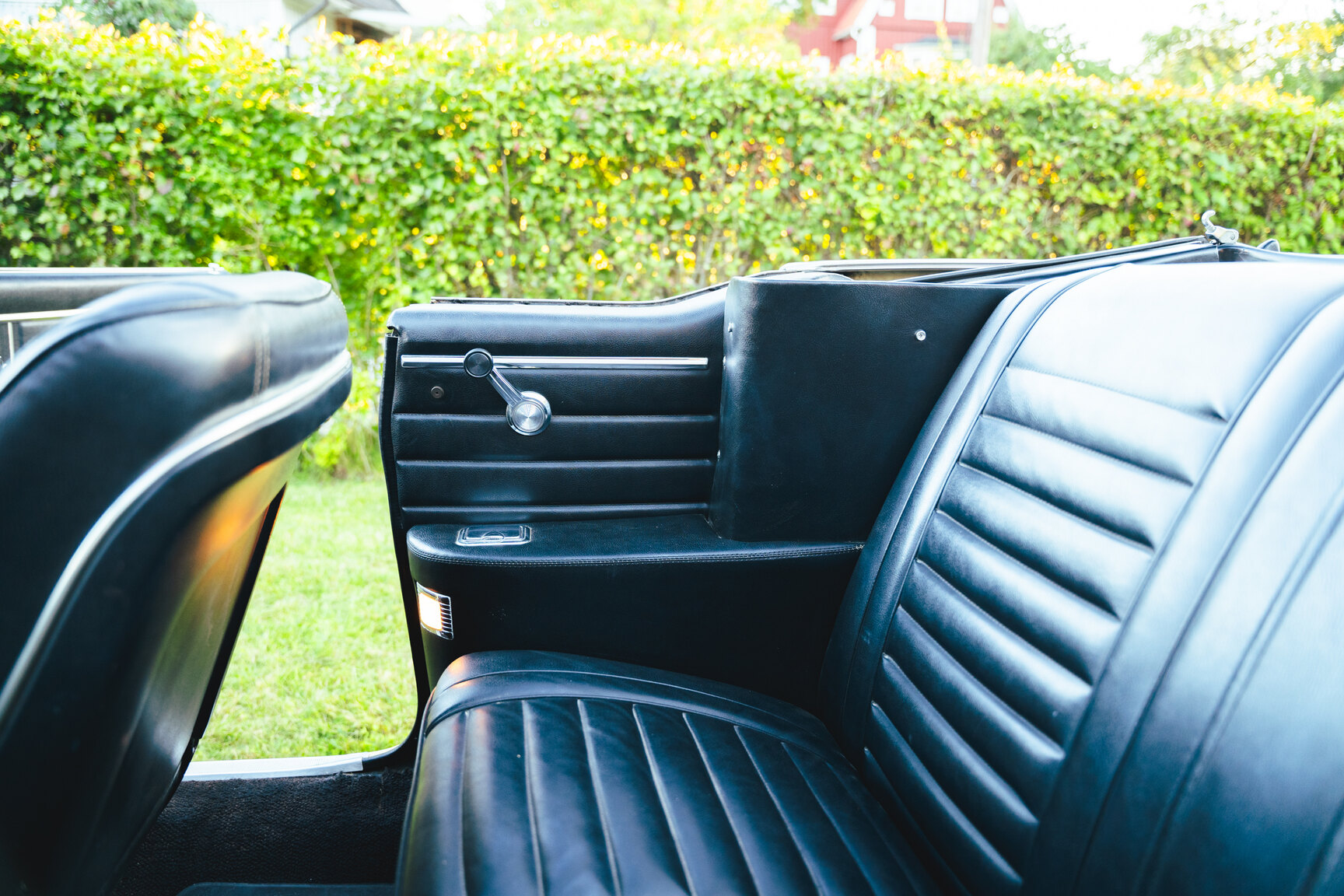 Innenraumfoto von 1967 Oldsmobile Cutlass Supreme Cabriolet