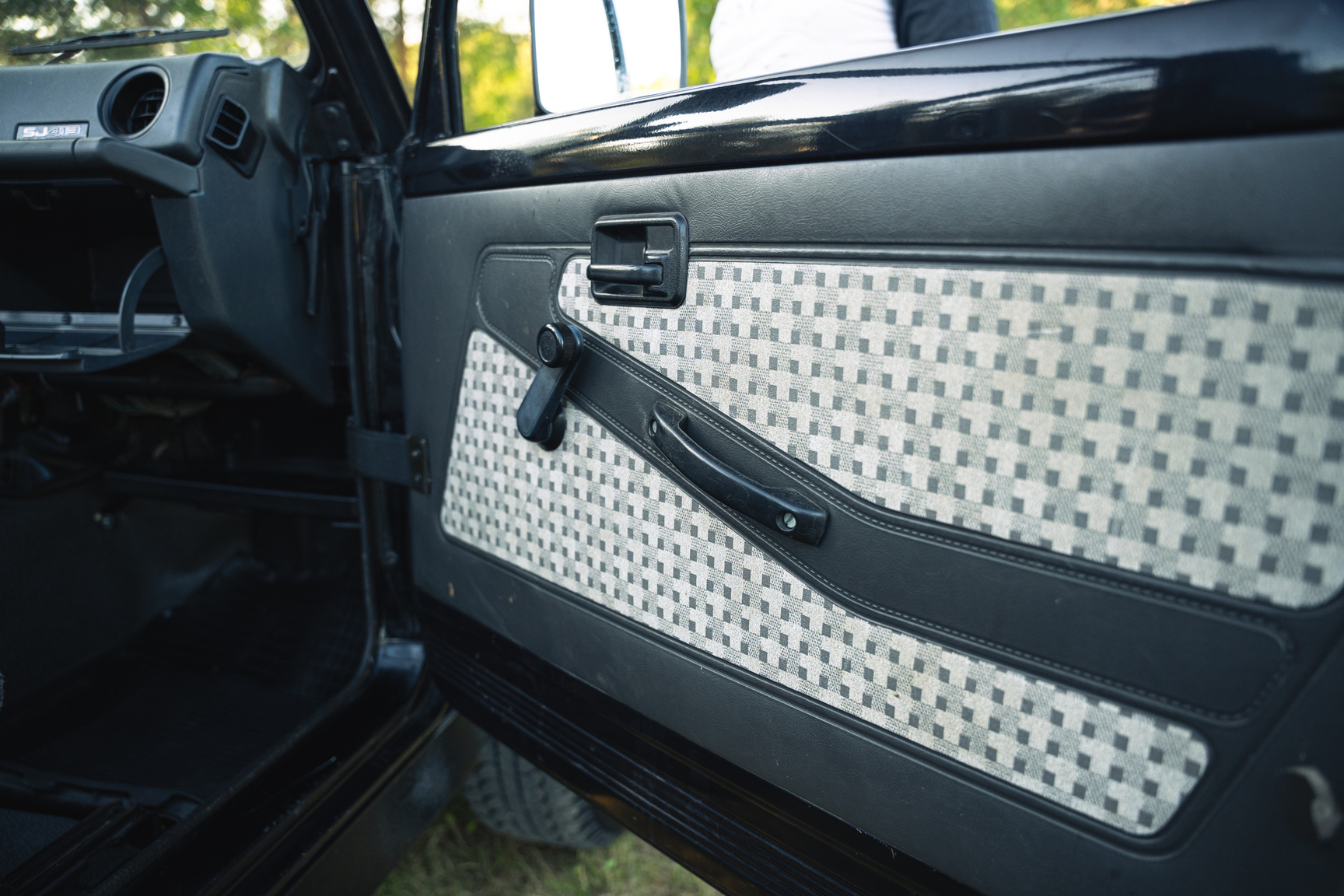Interior image of 1987 Suzuki SJ413 long