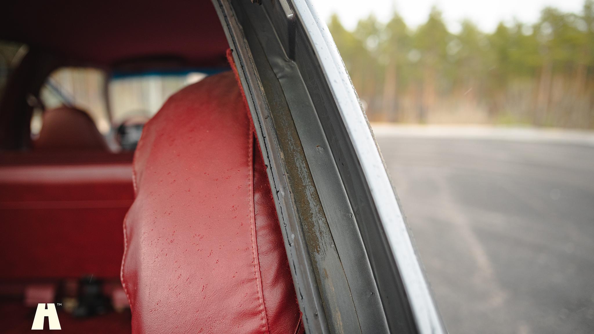 Interior image of 1986 Dodge Ramcharger