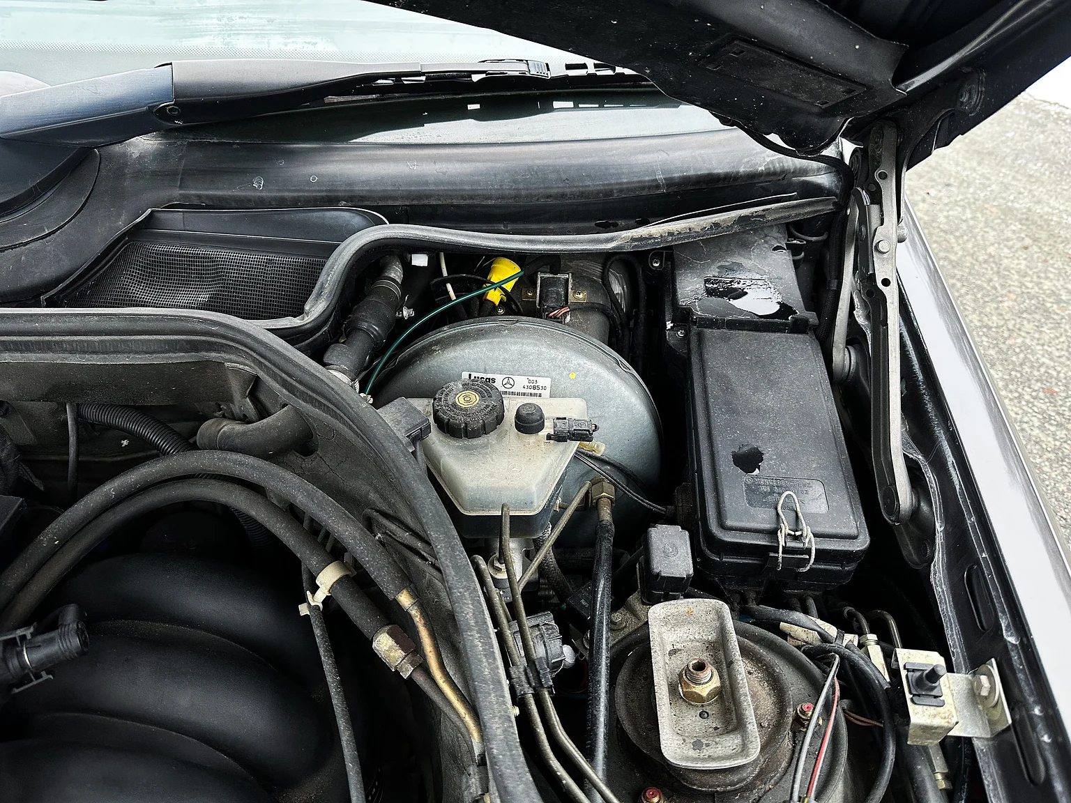 Image of 1993 Mercedes-Benz E 320 "AMG" (25) mechanics