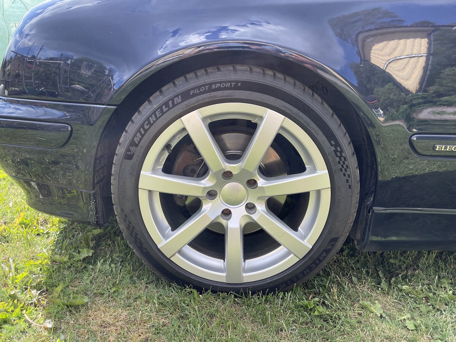 Exteriörbild på 2001 Mercedes-Benz CLK 230 Kompressor