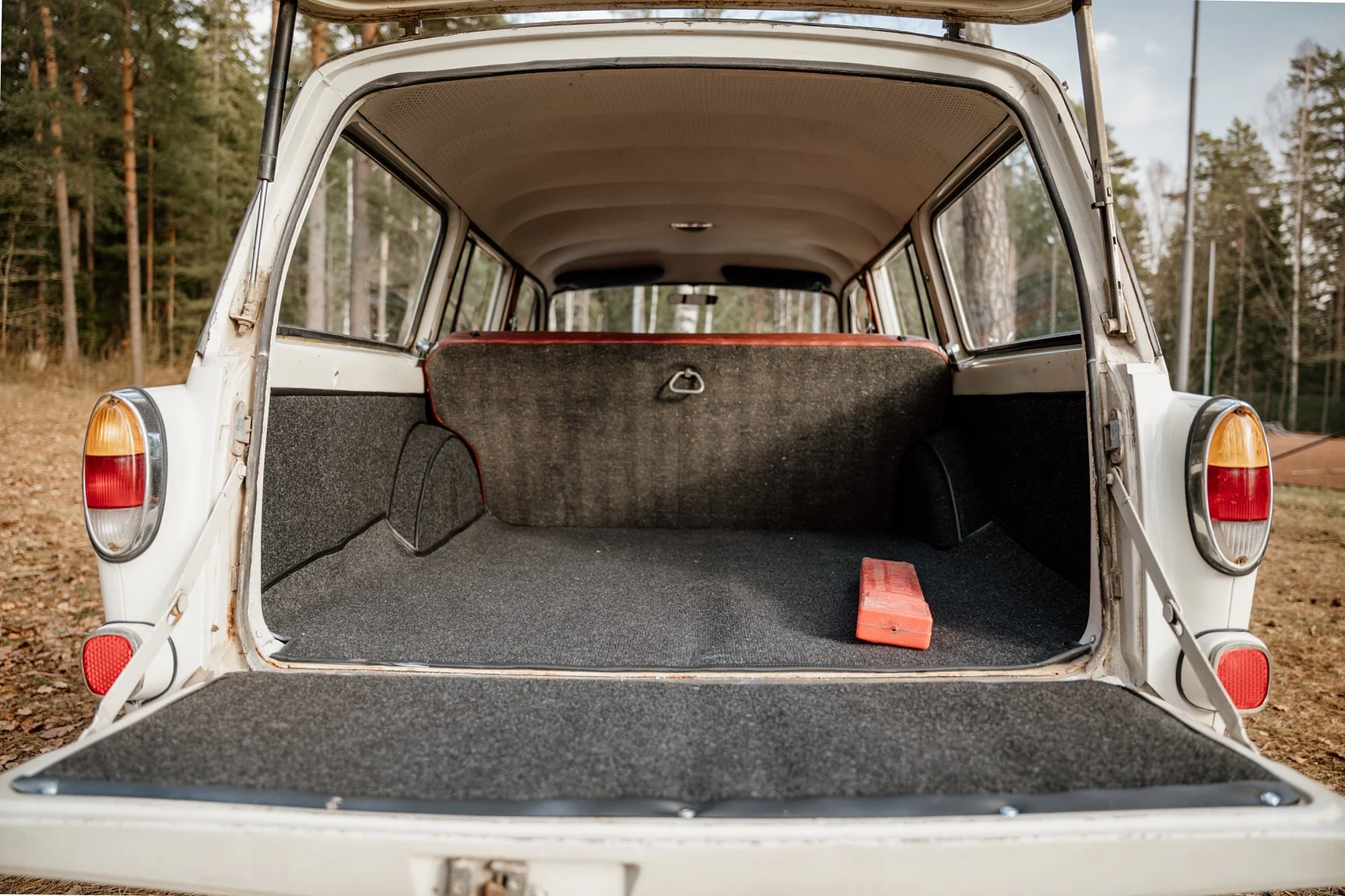 Interior image of 1966 Volvo Amazon kombi (45)