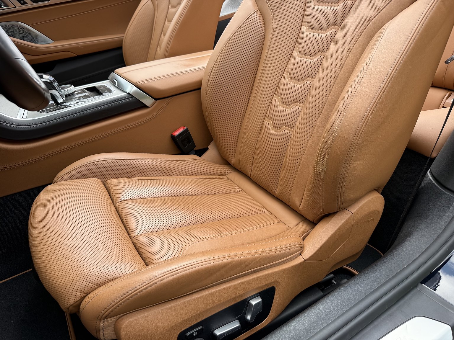 Interior image of 2019 BMW M850i xDrive Convertible Steptronic