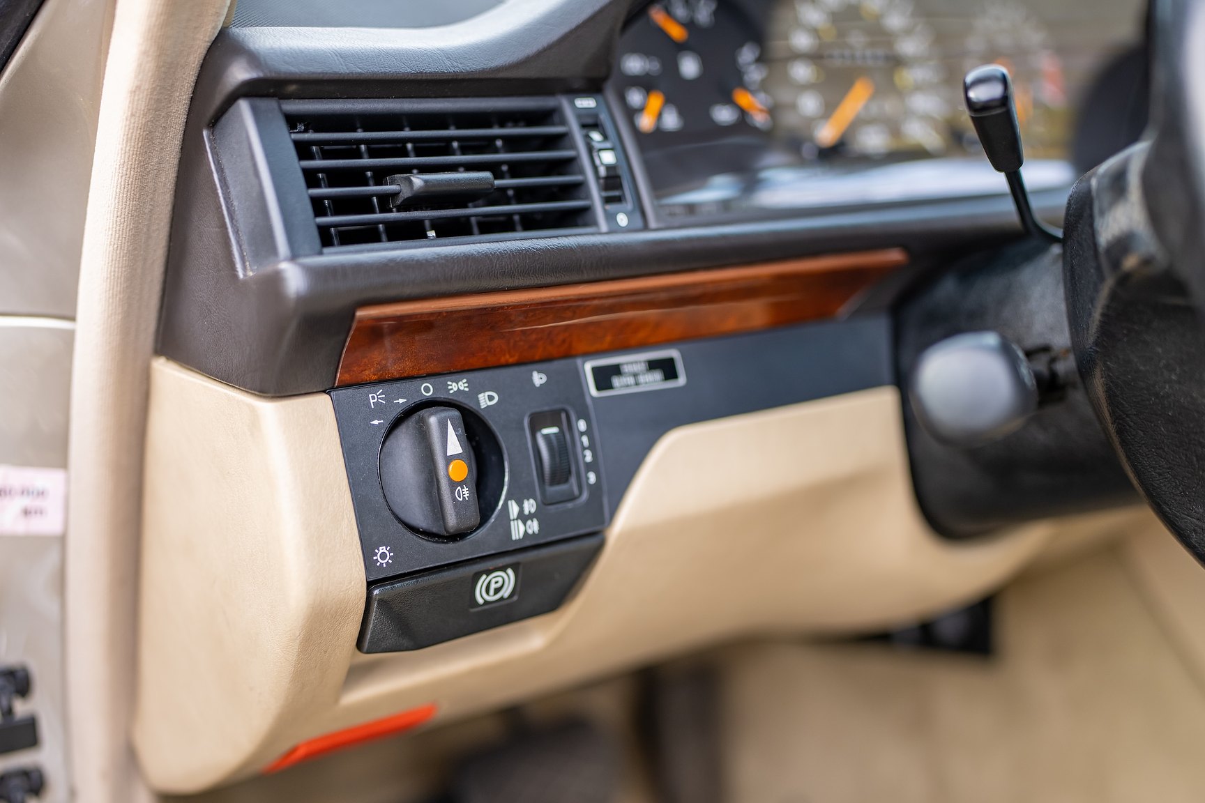 Interiörbild 1992 Mercedes-Benz 300 CE-24