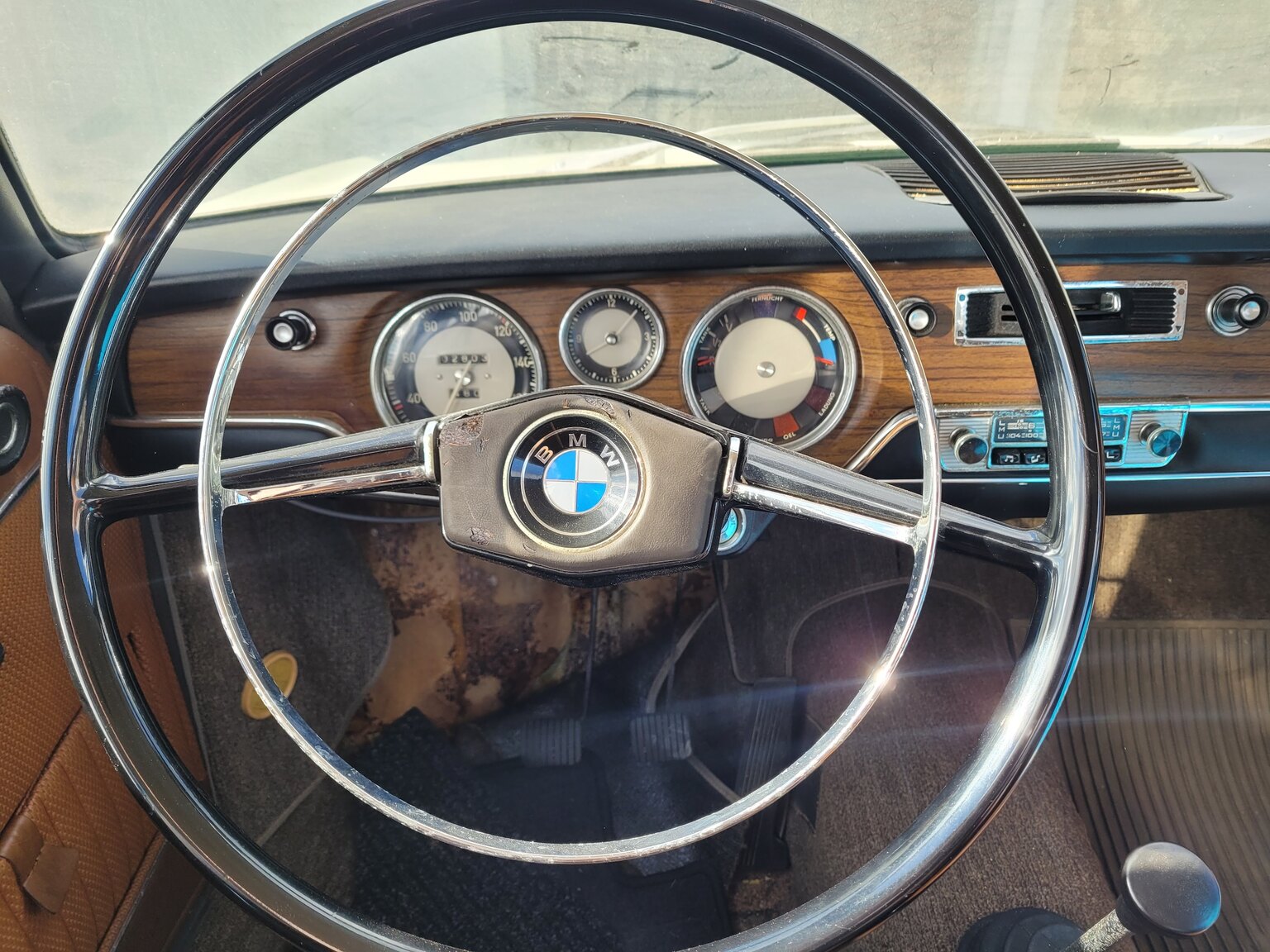 Interiörbild 1966 Renoveringsobjekt BMW 1800