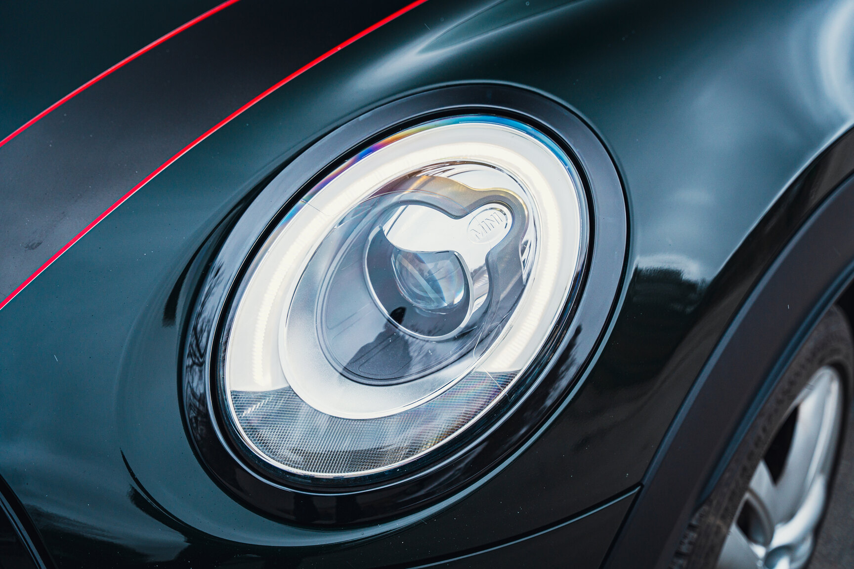 Exteriörbild på 2017 Mini Cooper JCW (15)