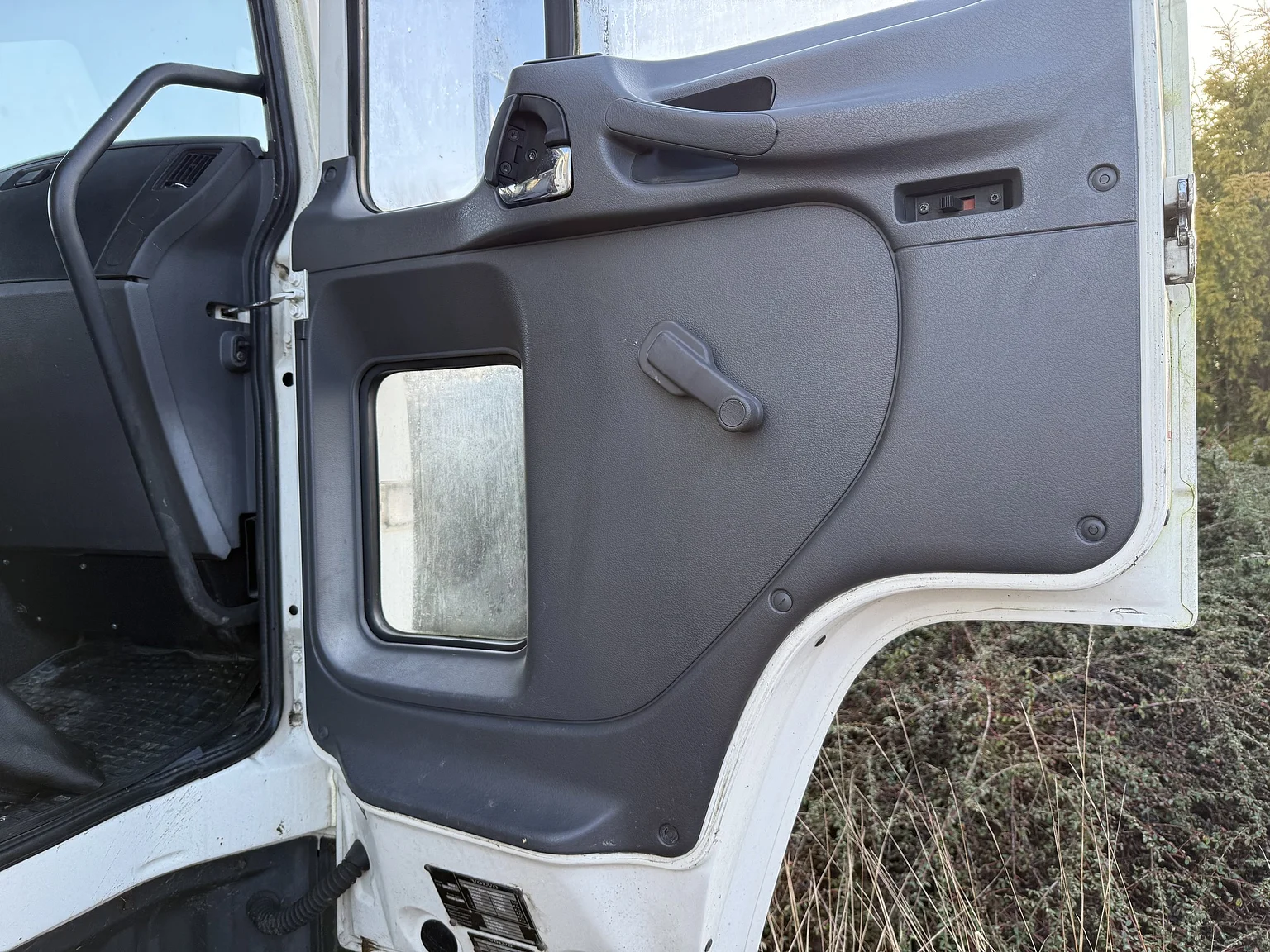 Aussenfoto 2000 Volvo FL6 4x2 - NO RESERVE (13)