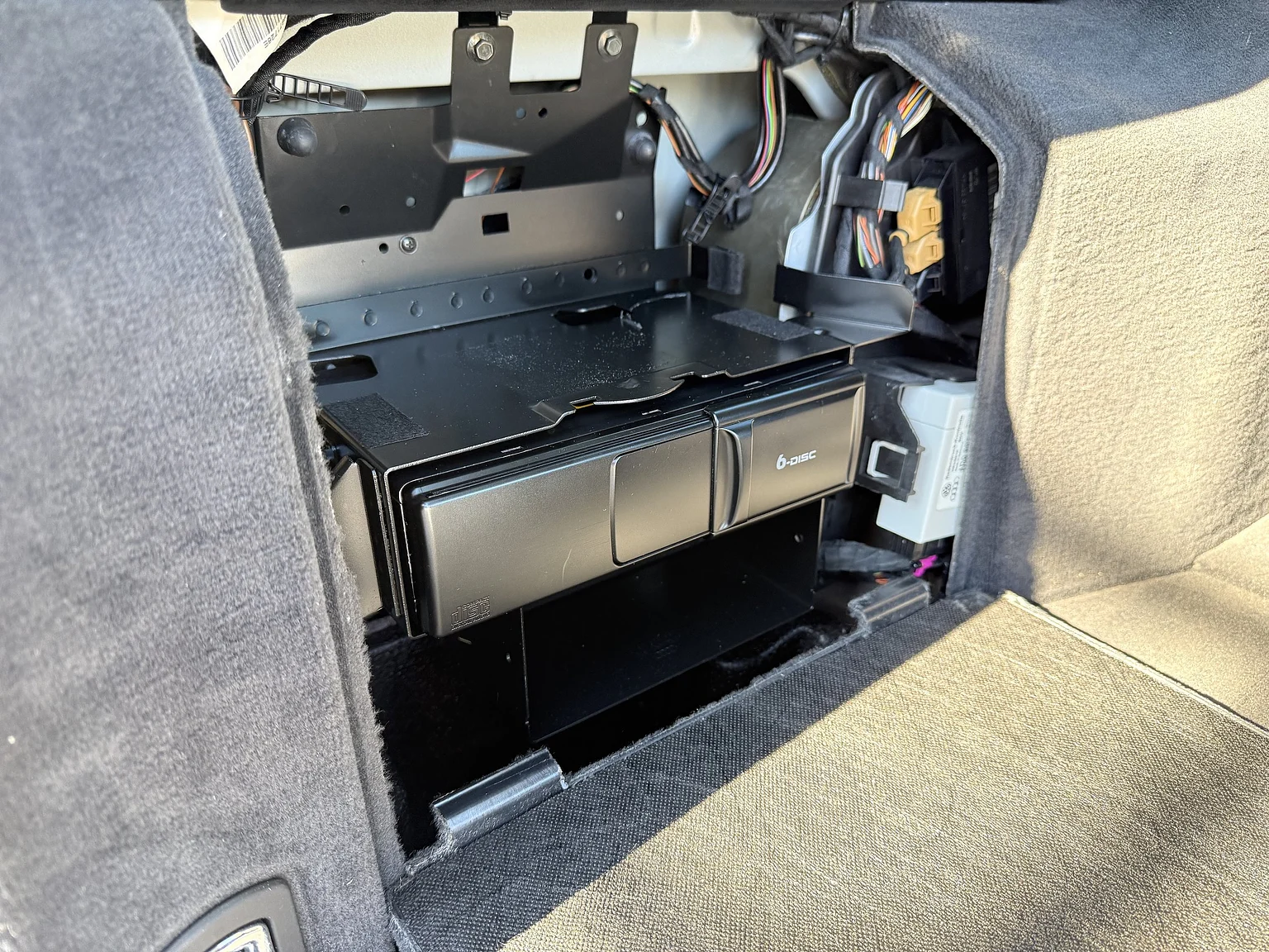 Interior image of 2002 Audi RS 6 Avant (111)