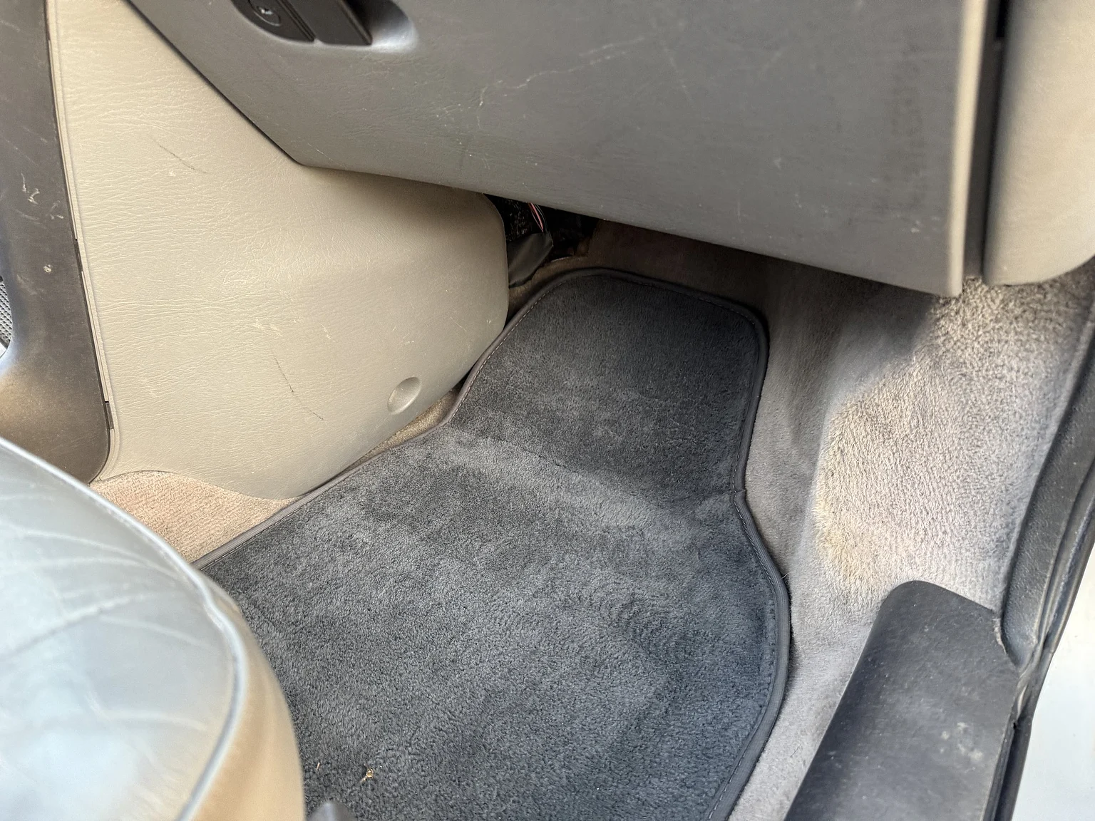 Innenraumfoto von 1996 SAAB 900 Turbo Convertible (12)