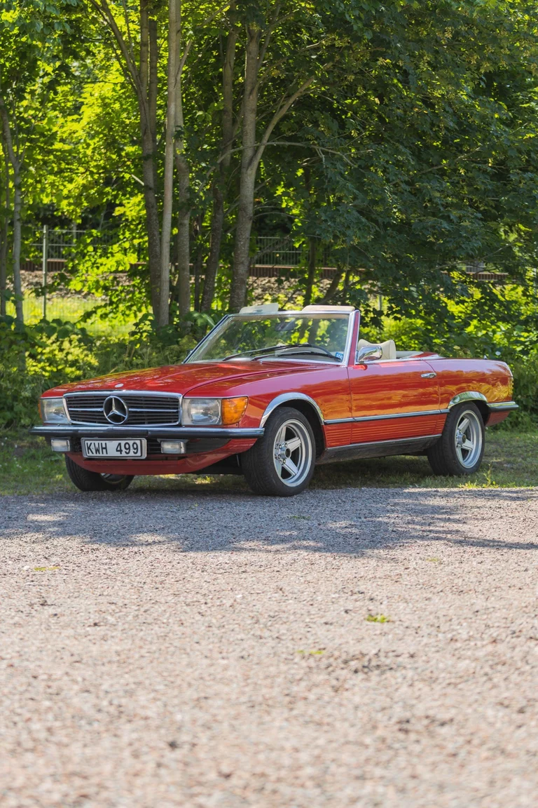 Exterior image of 1975 Mercedes-Benz 280 SL (1)