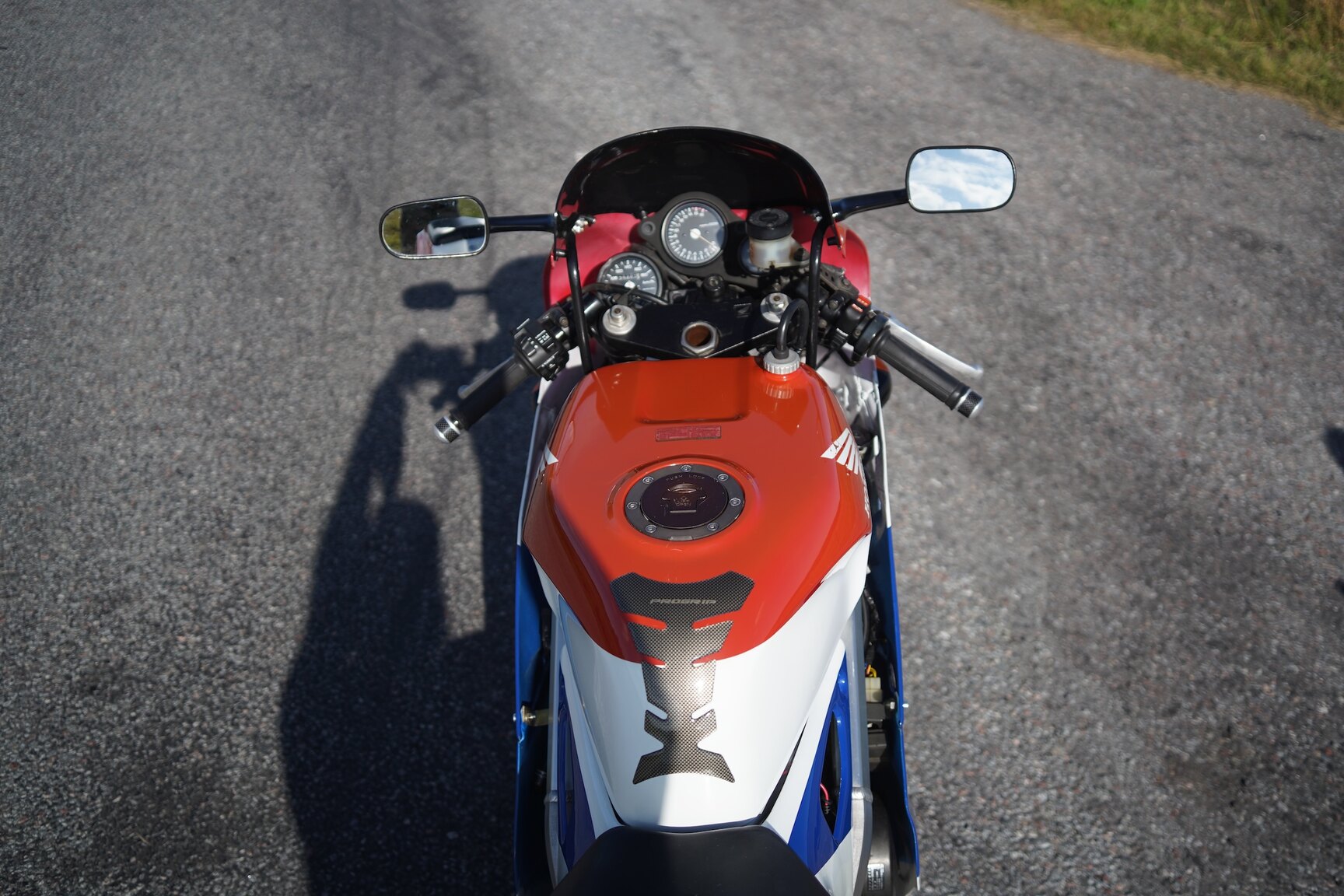 Exterior image of 1992 Honda VFR400R NC30