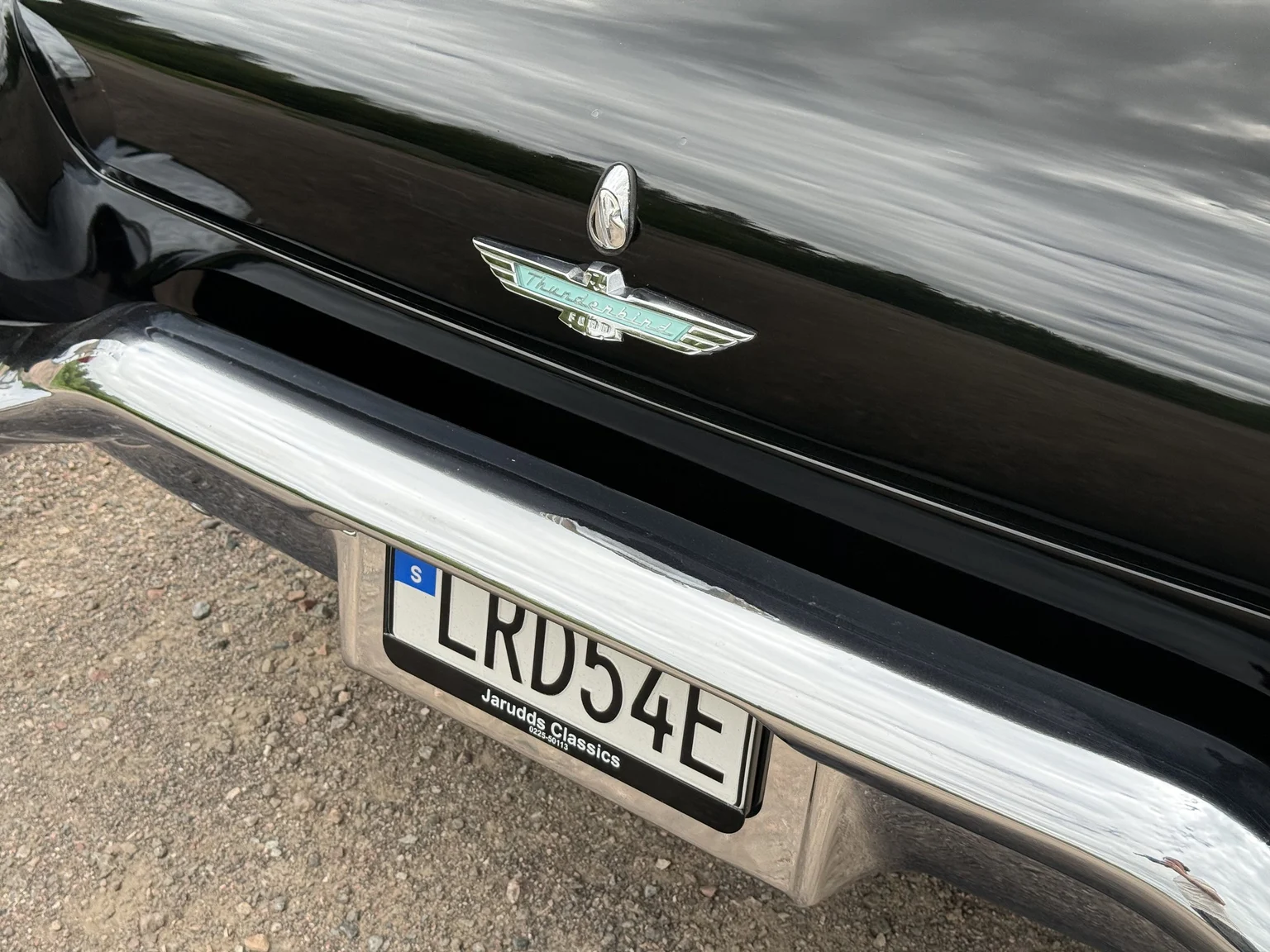 Exteriörbild på 1957 Ford Thunderbird (40)