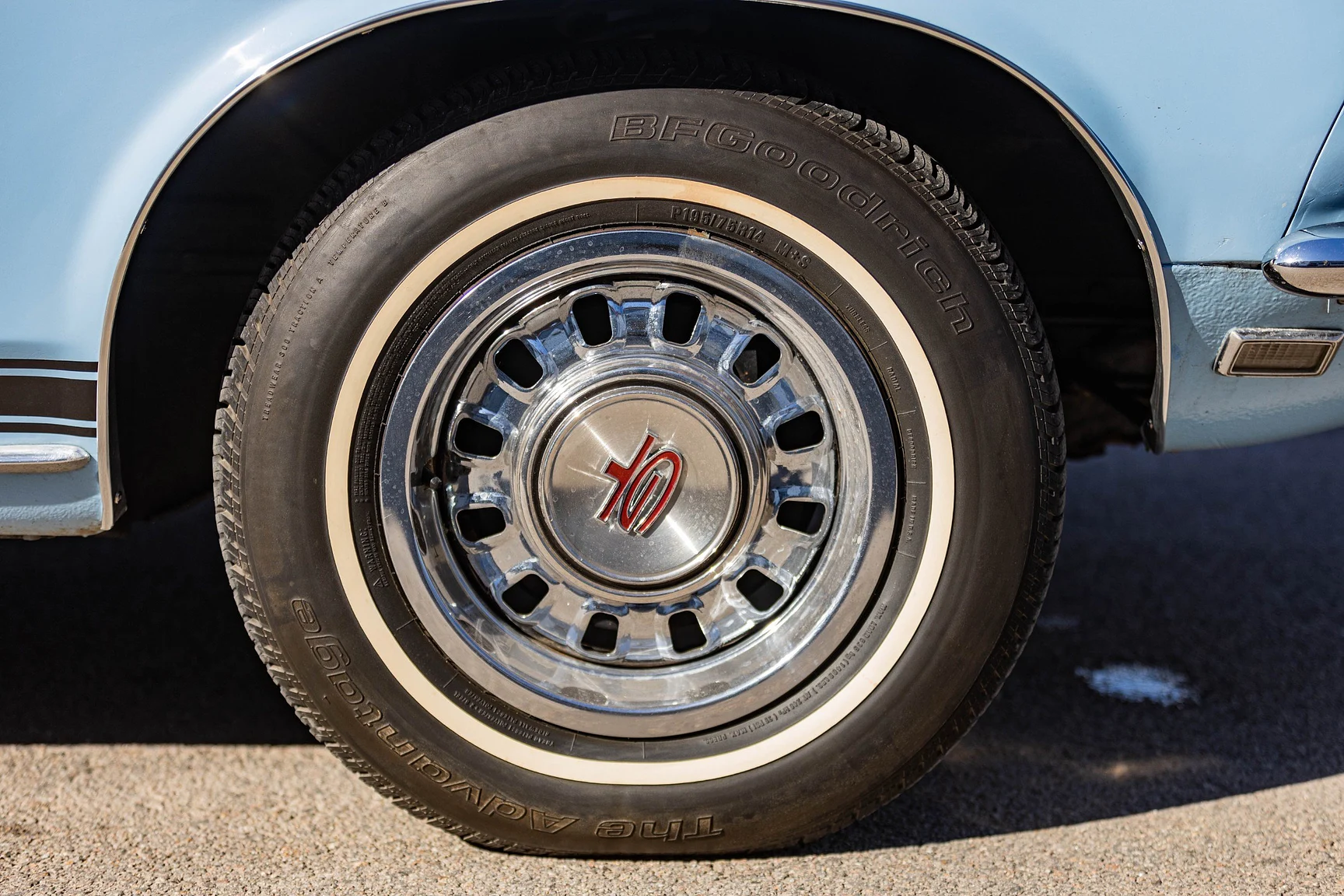 Exterior image of 1969 Ford Mustang GT Cabriolet "M-code" (21)