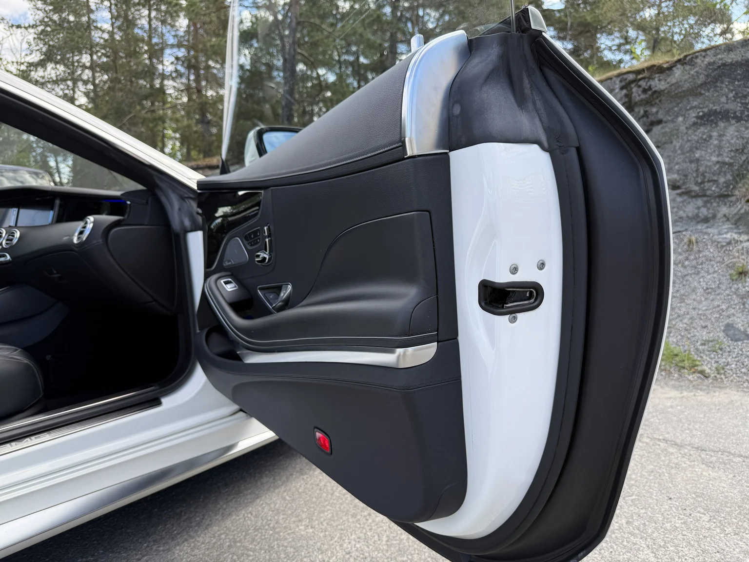 Innenraumfoto von 2016 Mercedes-Benz S 63 AMG 4MATIC (52)